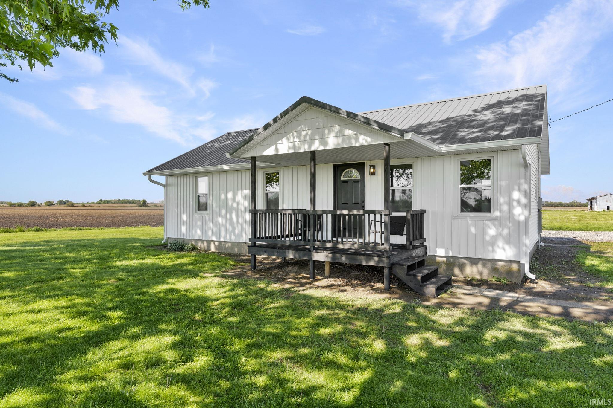 8391 N 400 W