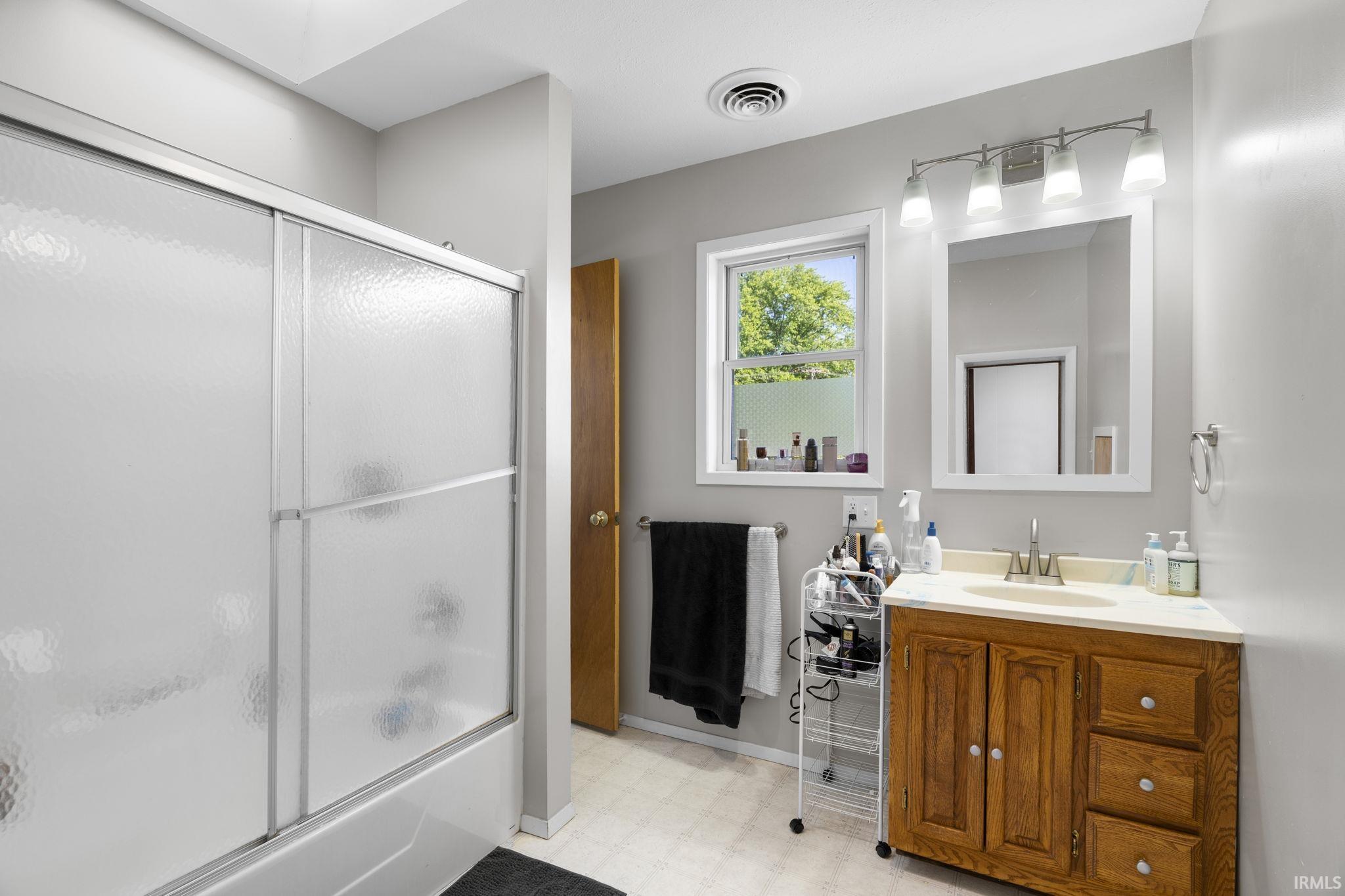 406 A&B Marion Street