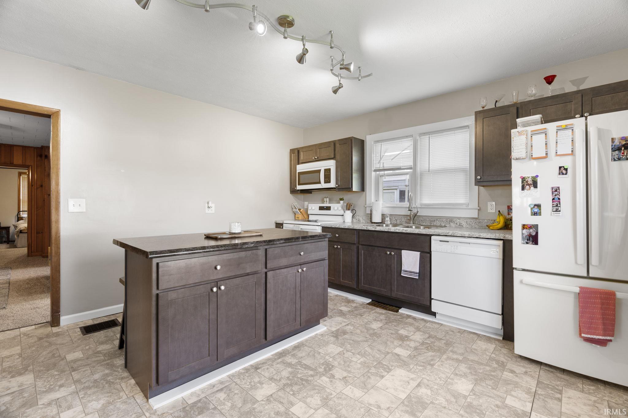 406 A&B Marion Street