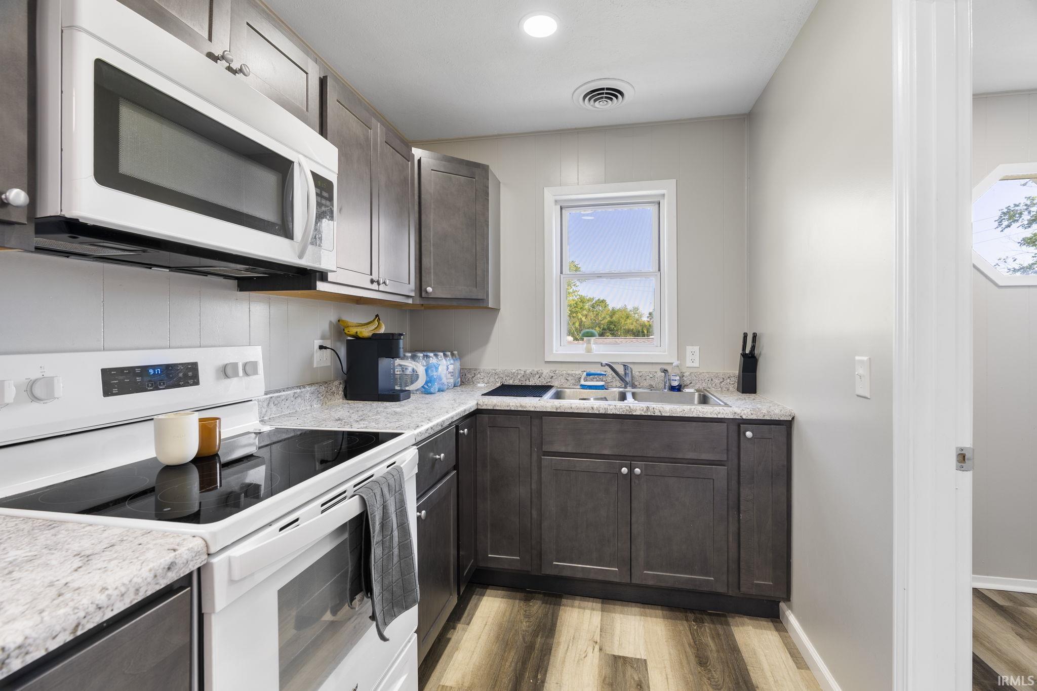 406 A&B Marion Street