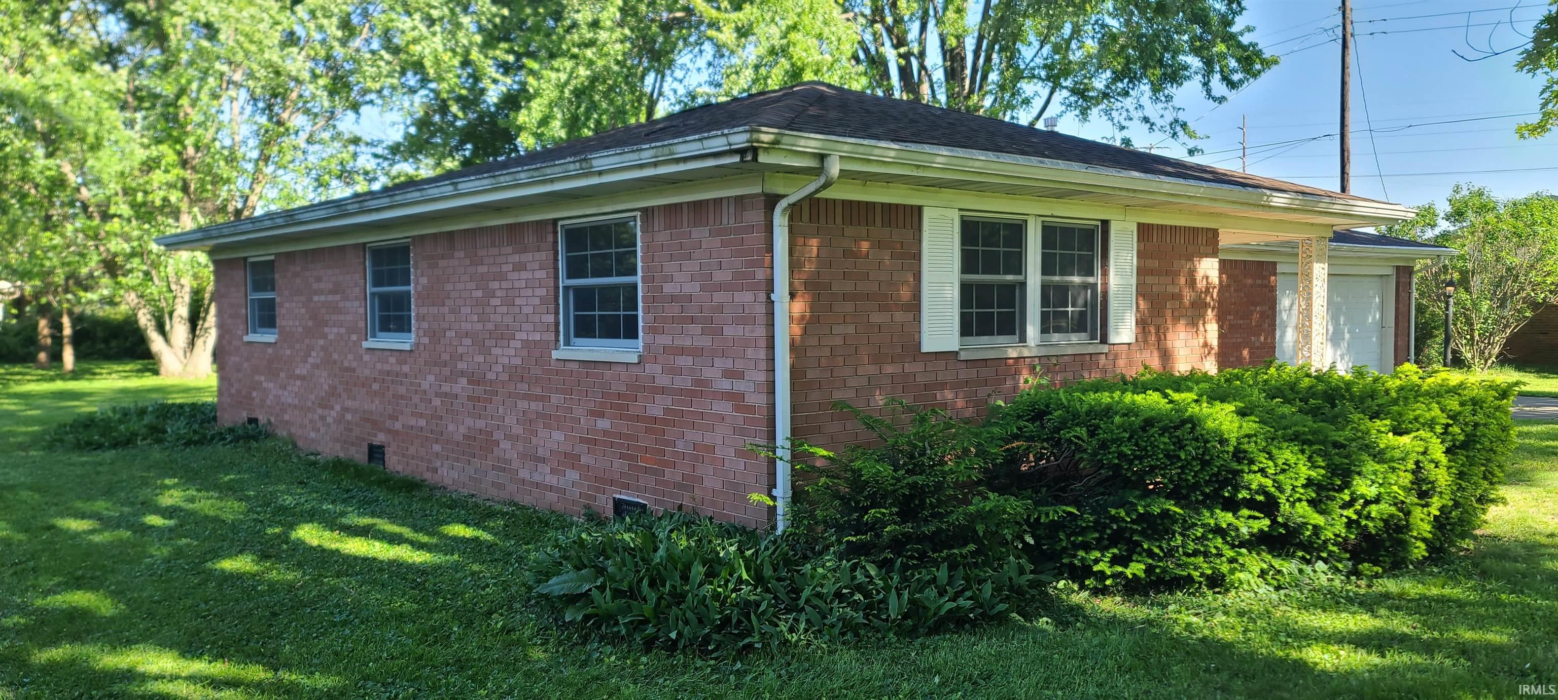 1282 E Meadowbrook Drive