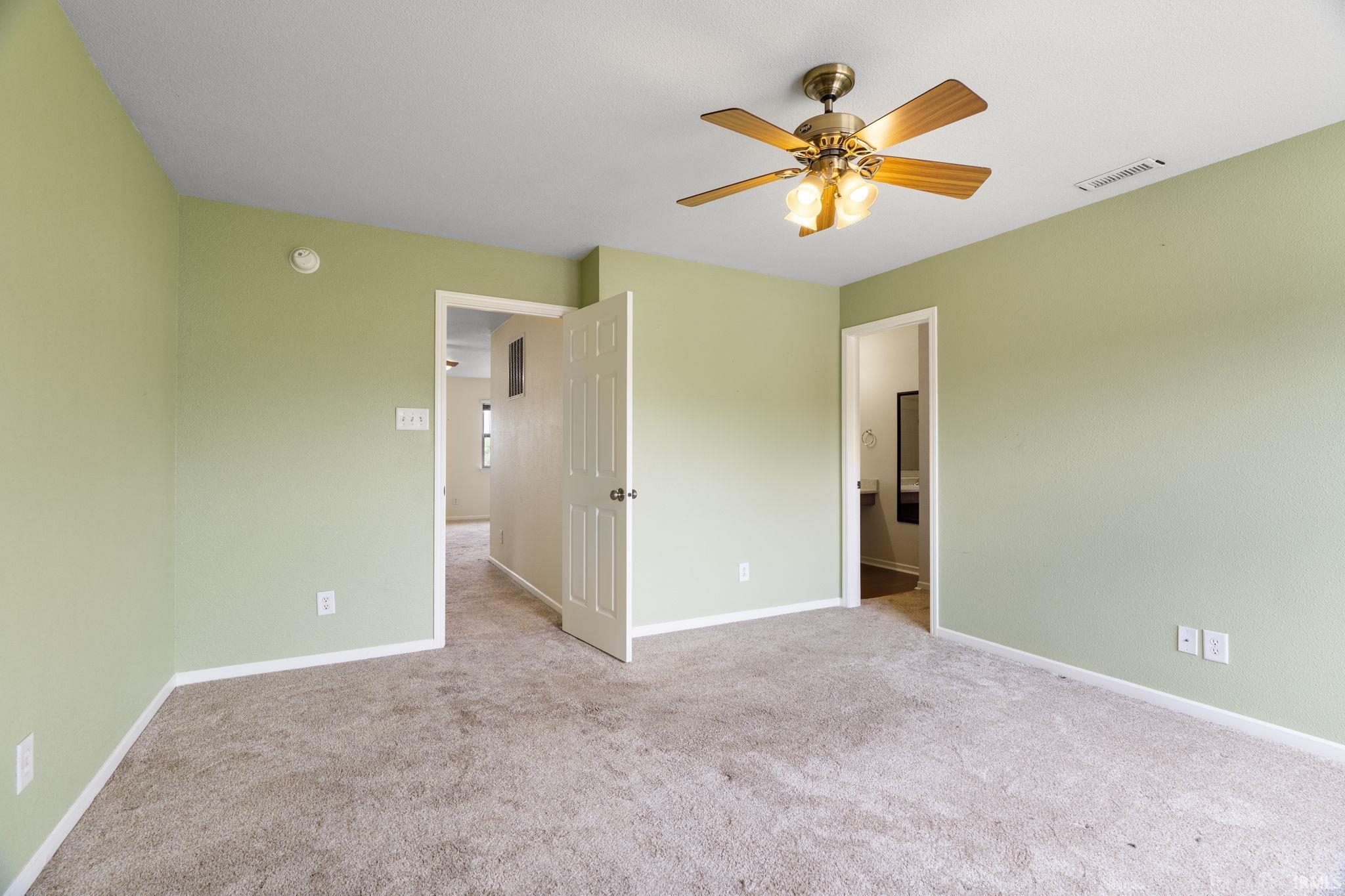4578 Glatonbury Way