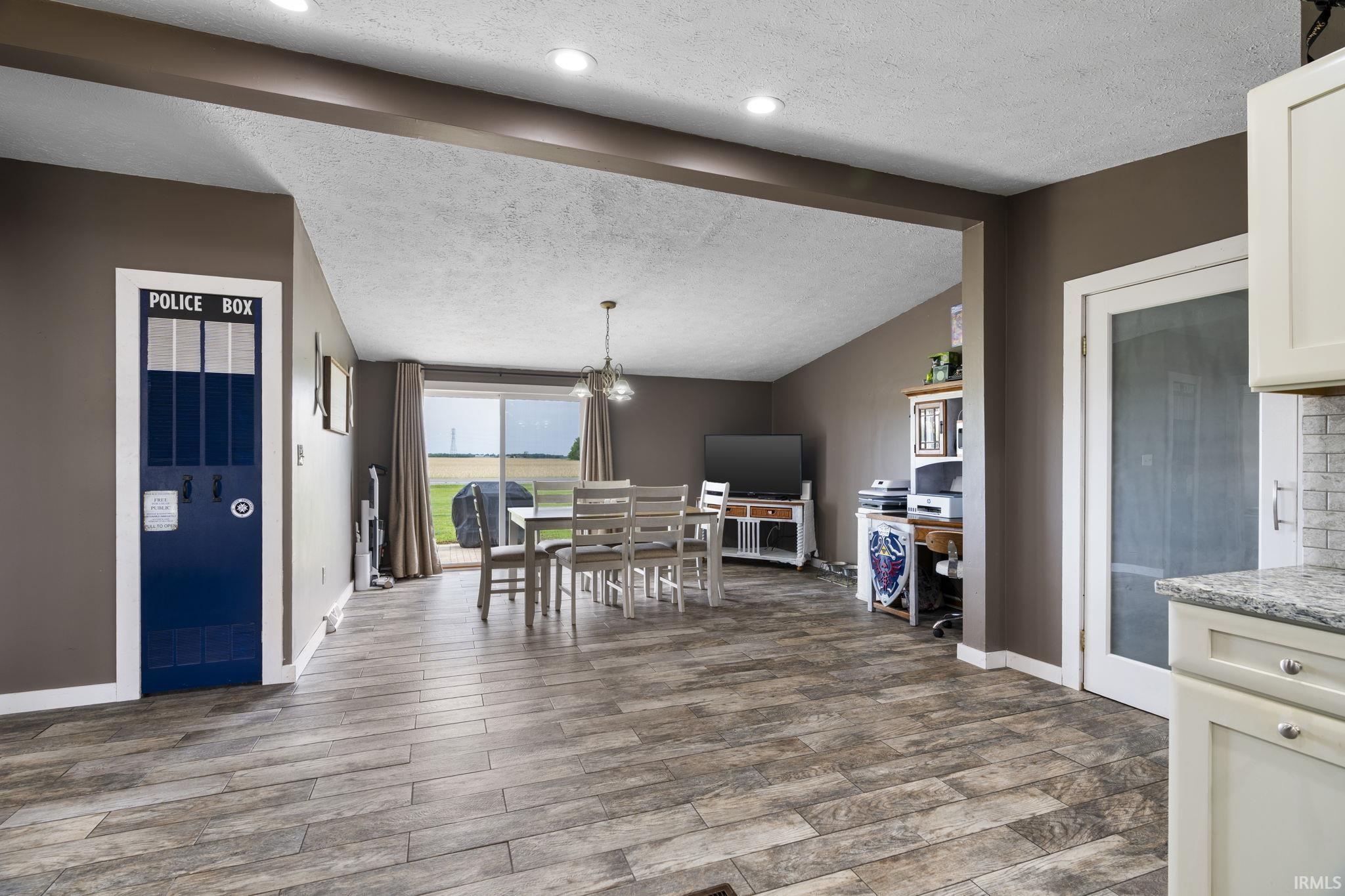 4274 N Raccoon Circle