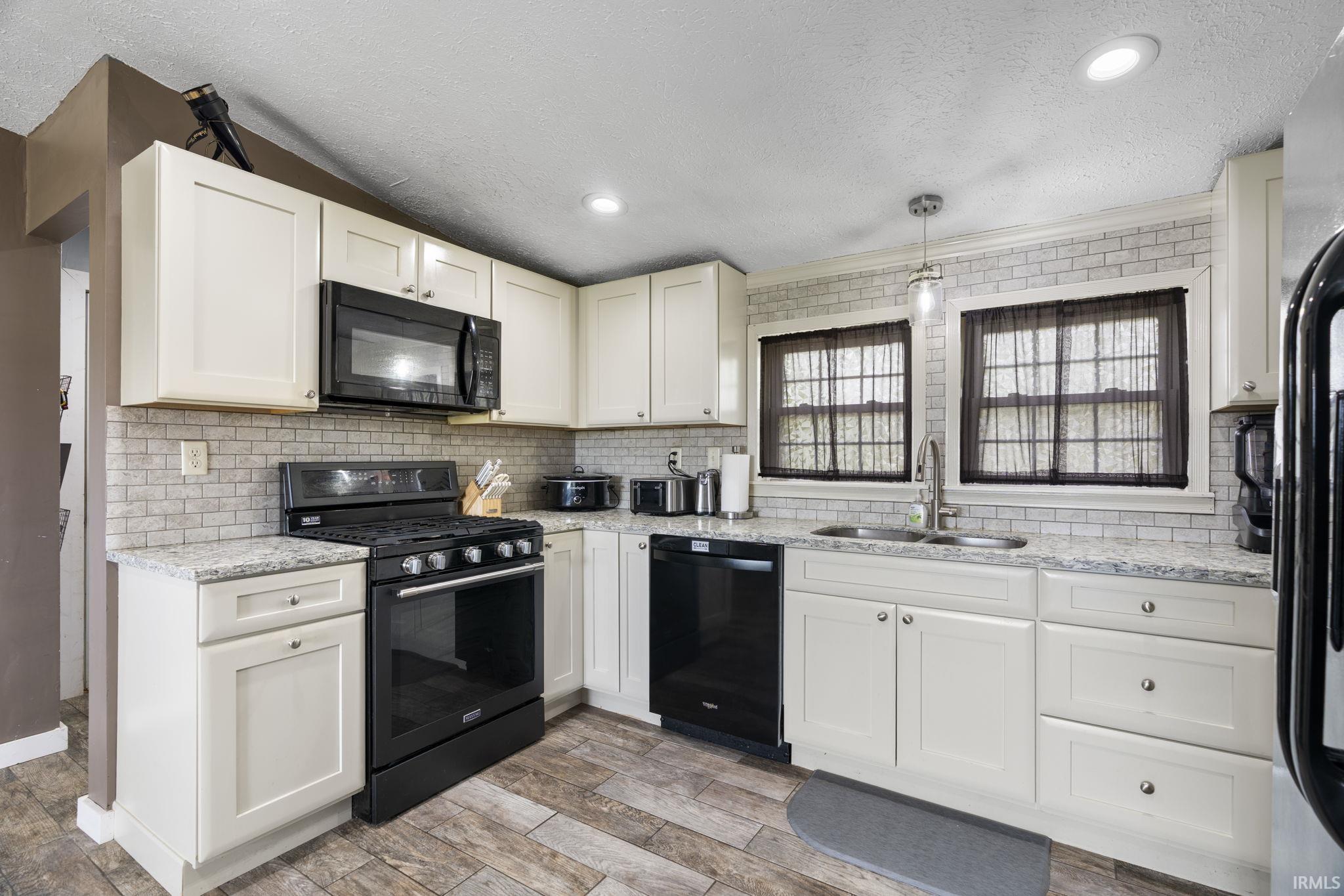 4274 N Raccoon Circle