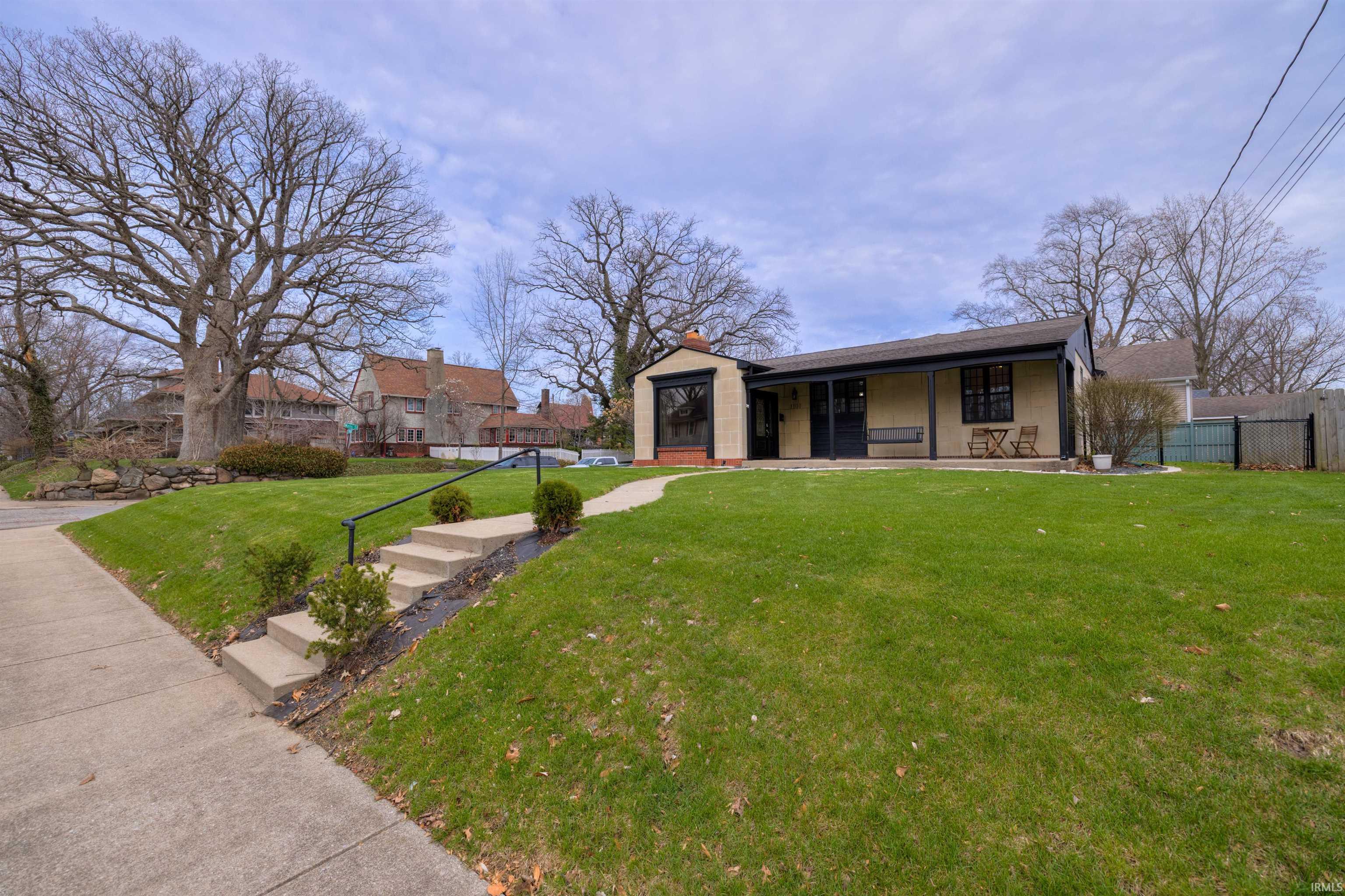 1101 S 9th Street
