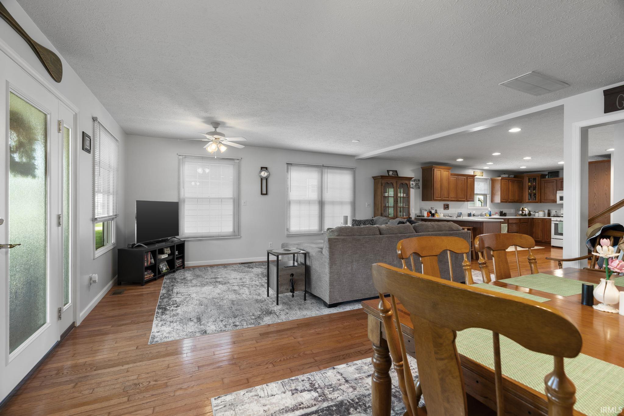 12135 N Upper Lake Shore
