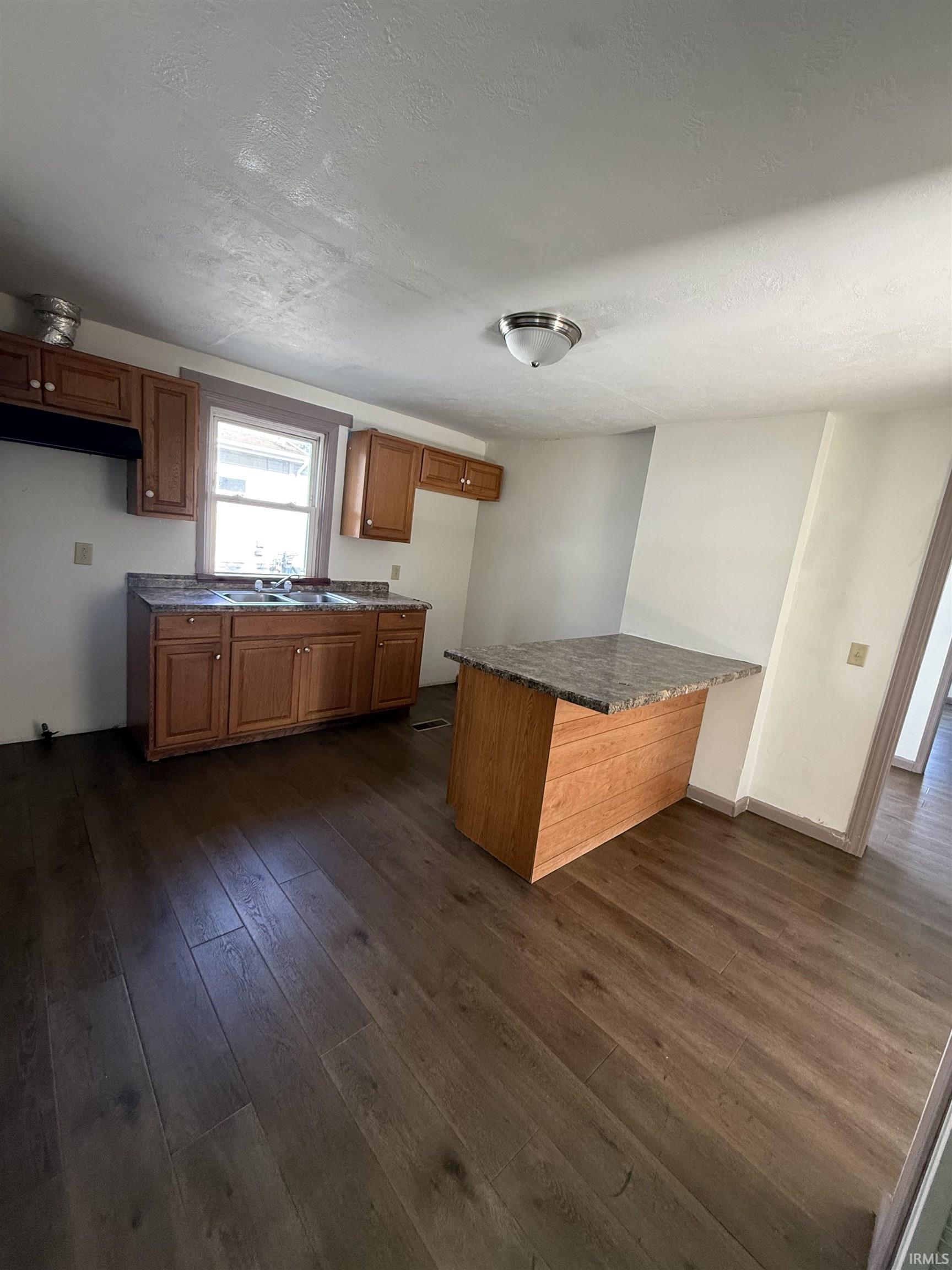 1101 W McClurg Street