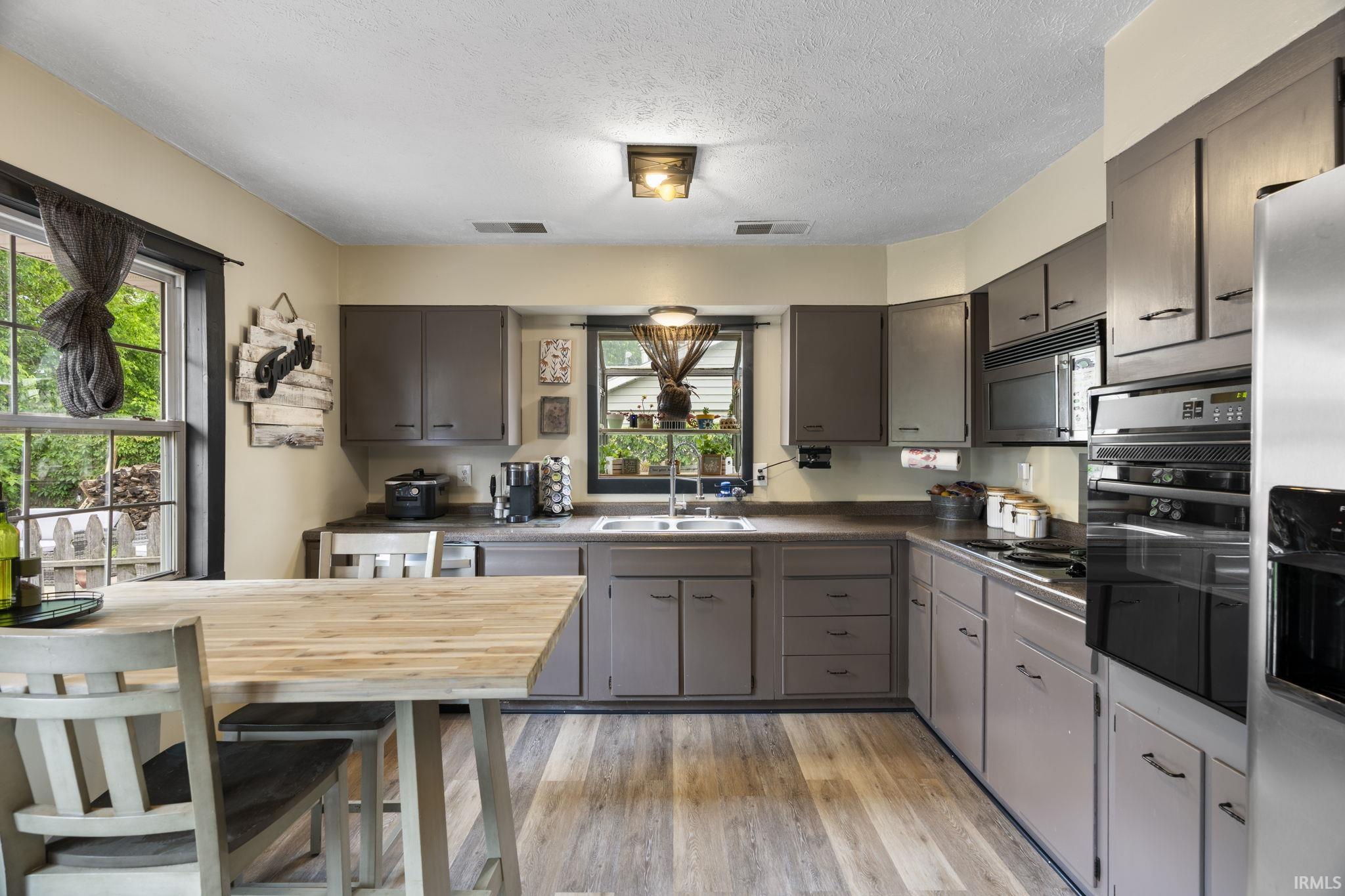5203 Algonquin Trail