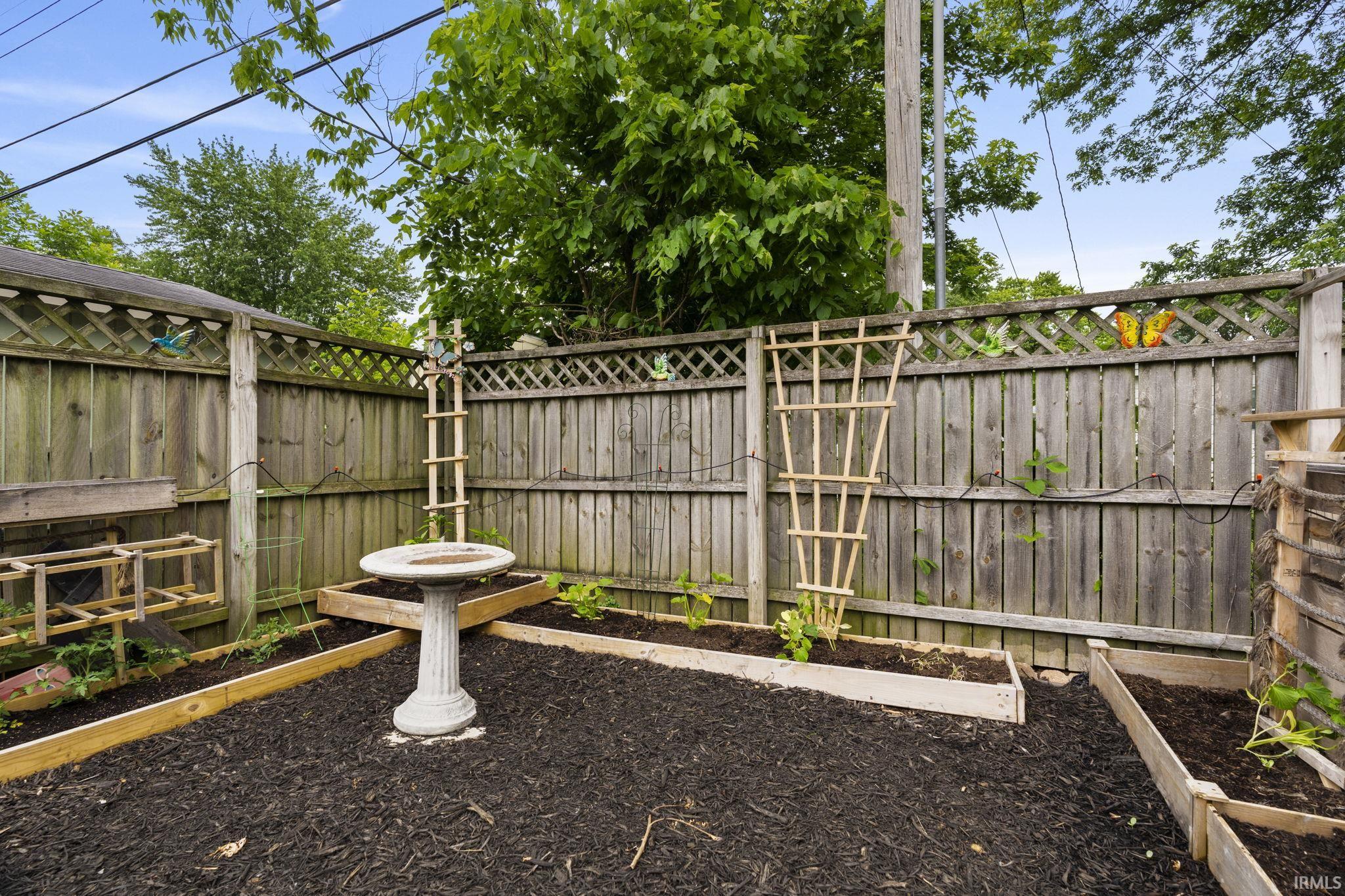 5203 Algonquin Trail