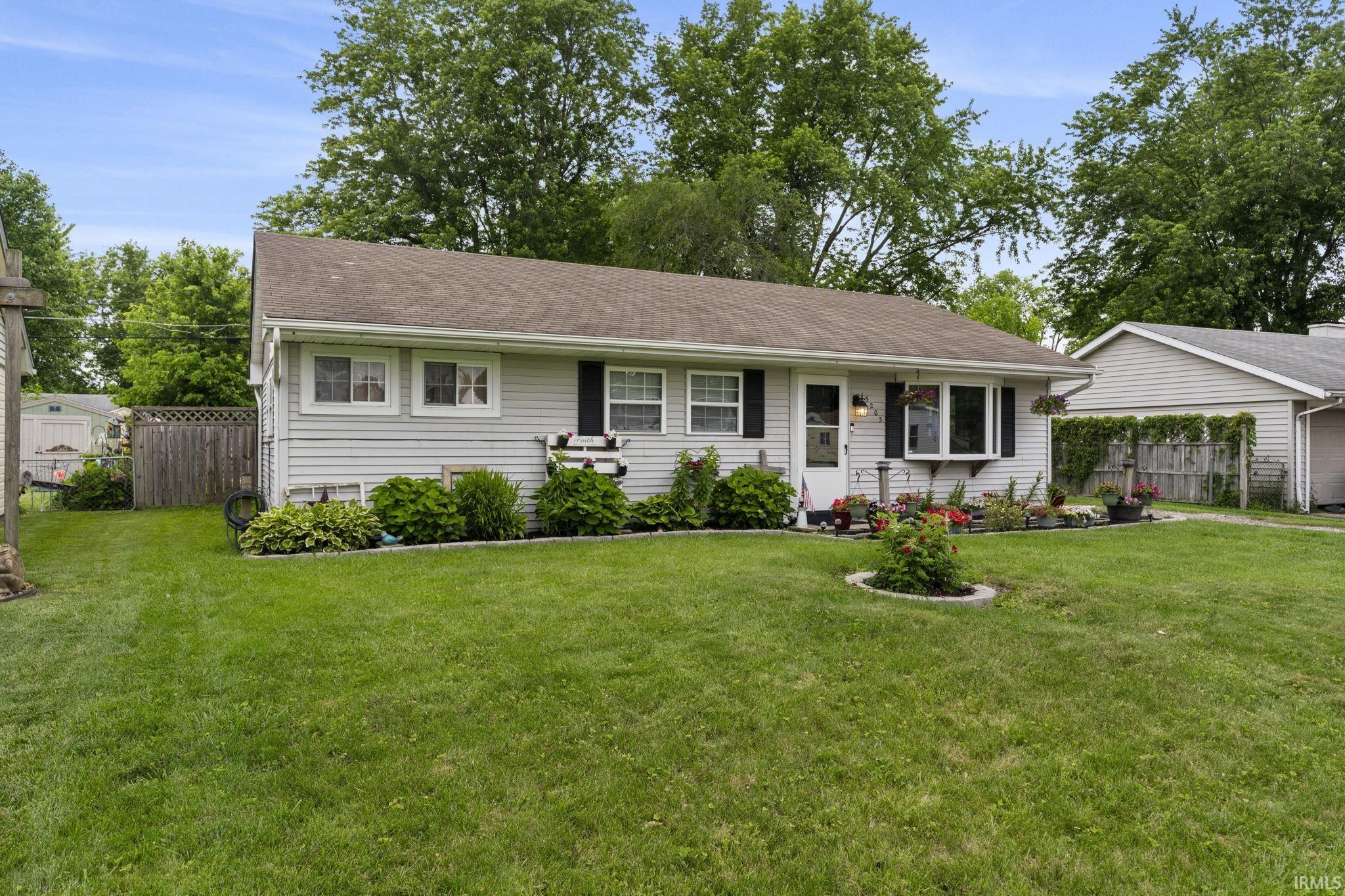5203 Algonquin Trail
