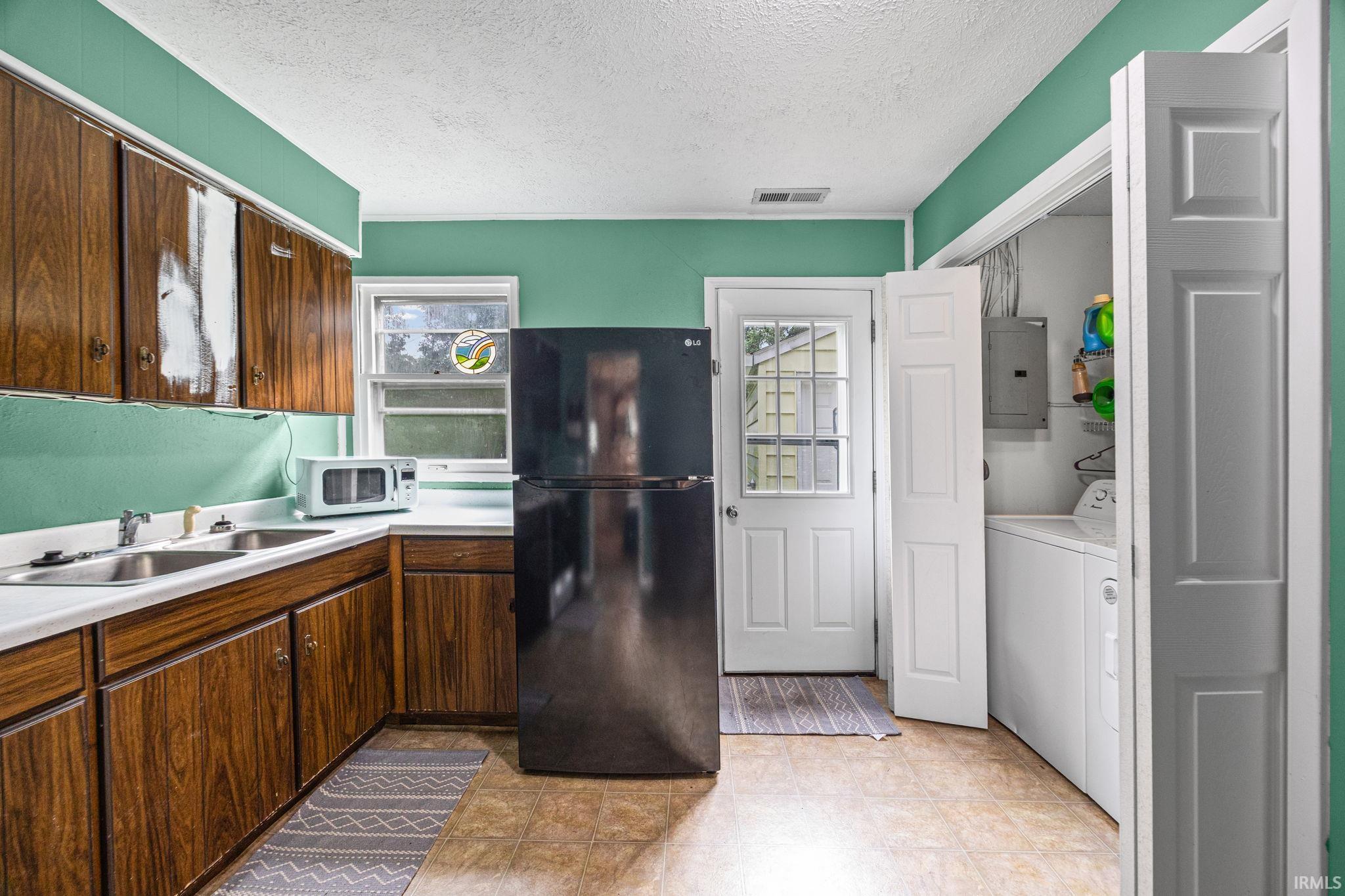 2405 Foxhall Drive