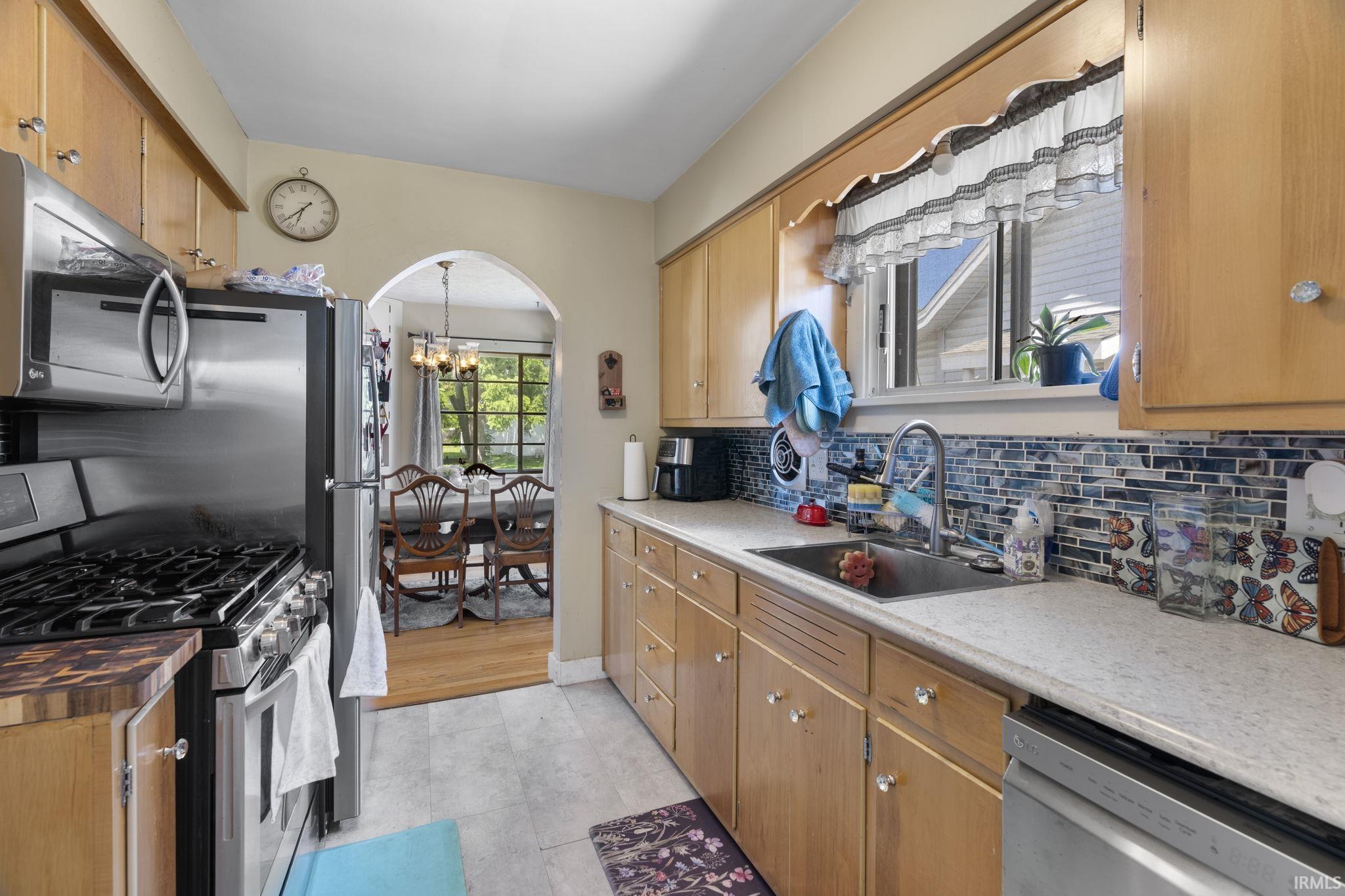 733 S 27th Street