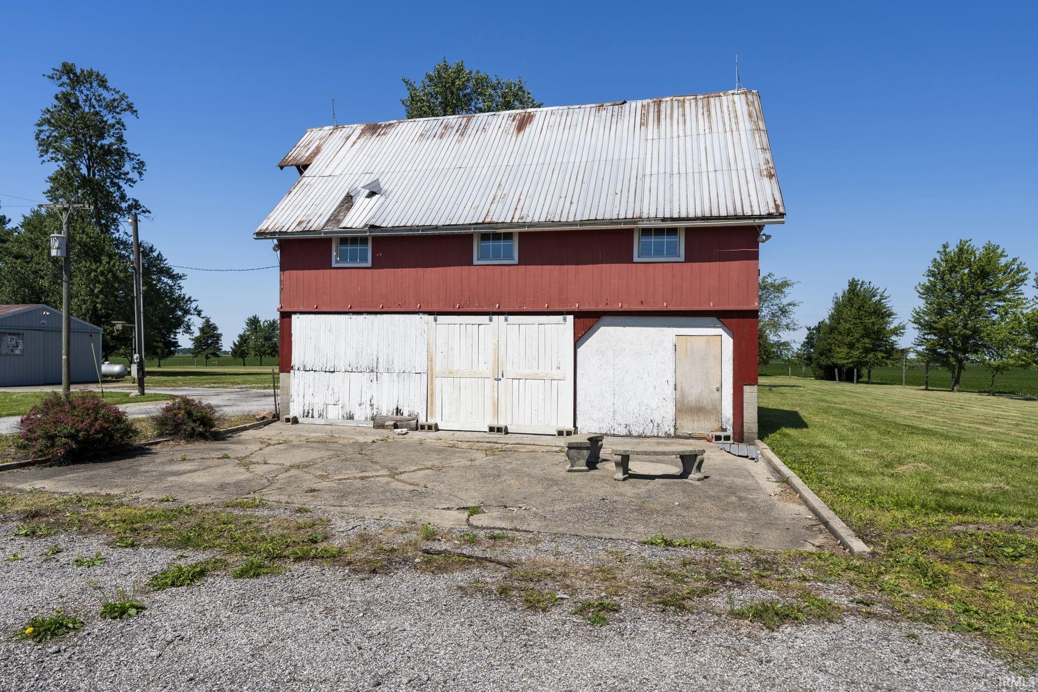 2144 S County Rd 1300 E