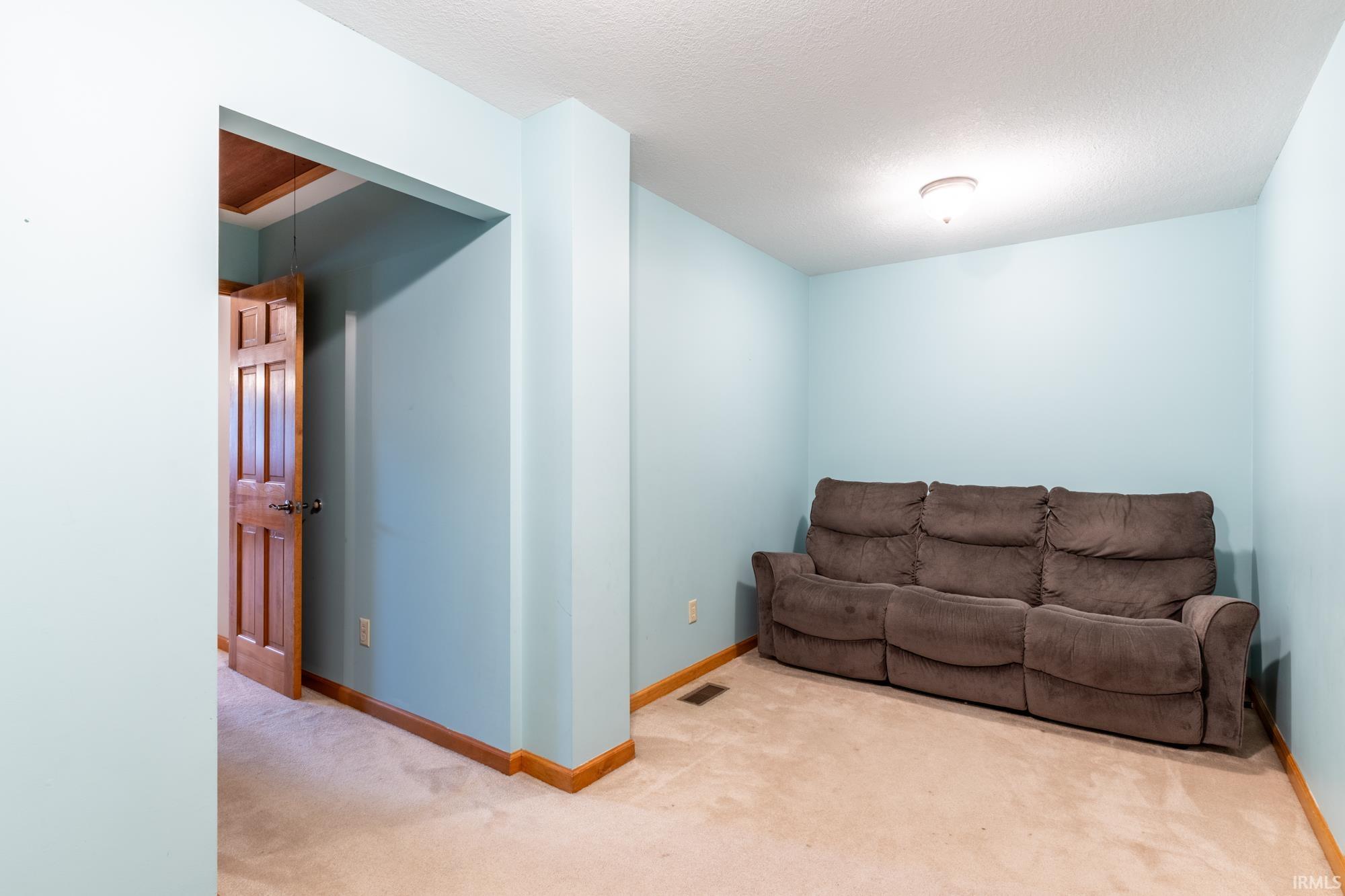 7517 Greymoor Drive