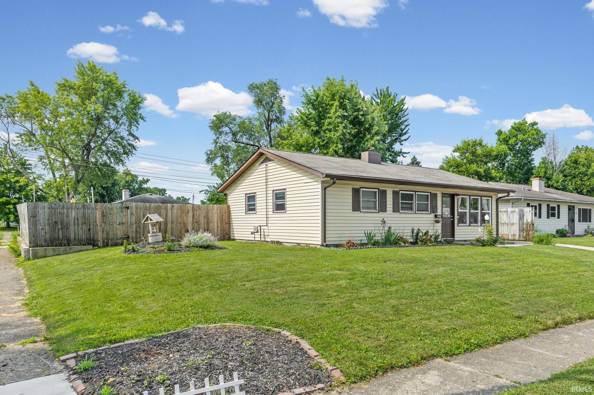 1009 Rochelle Drive