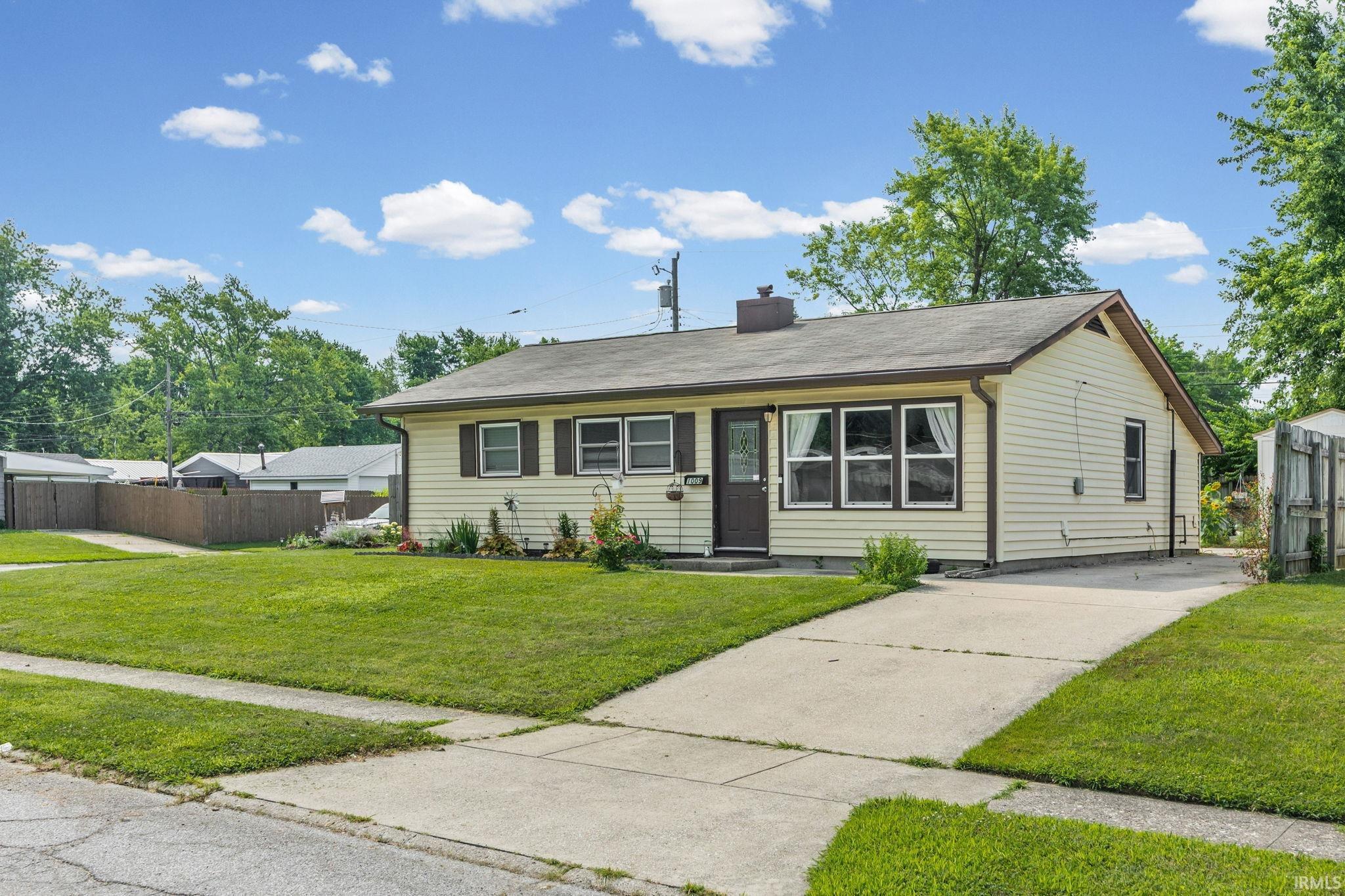 1009 Rochelle Drive