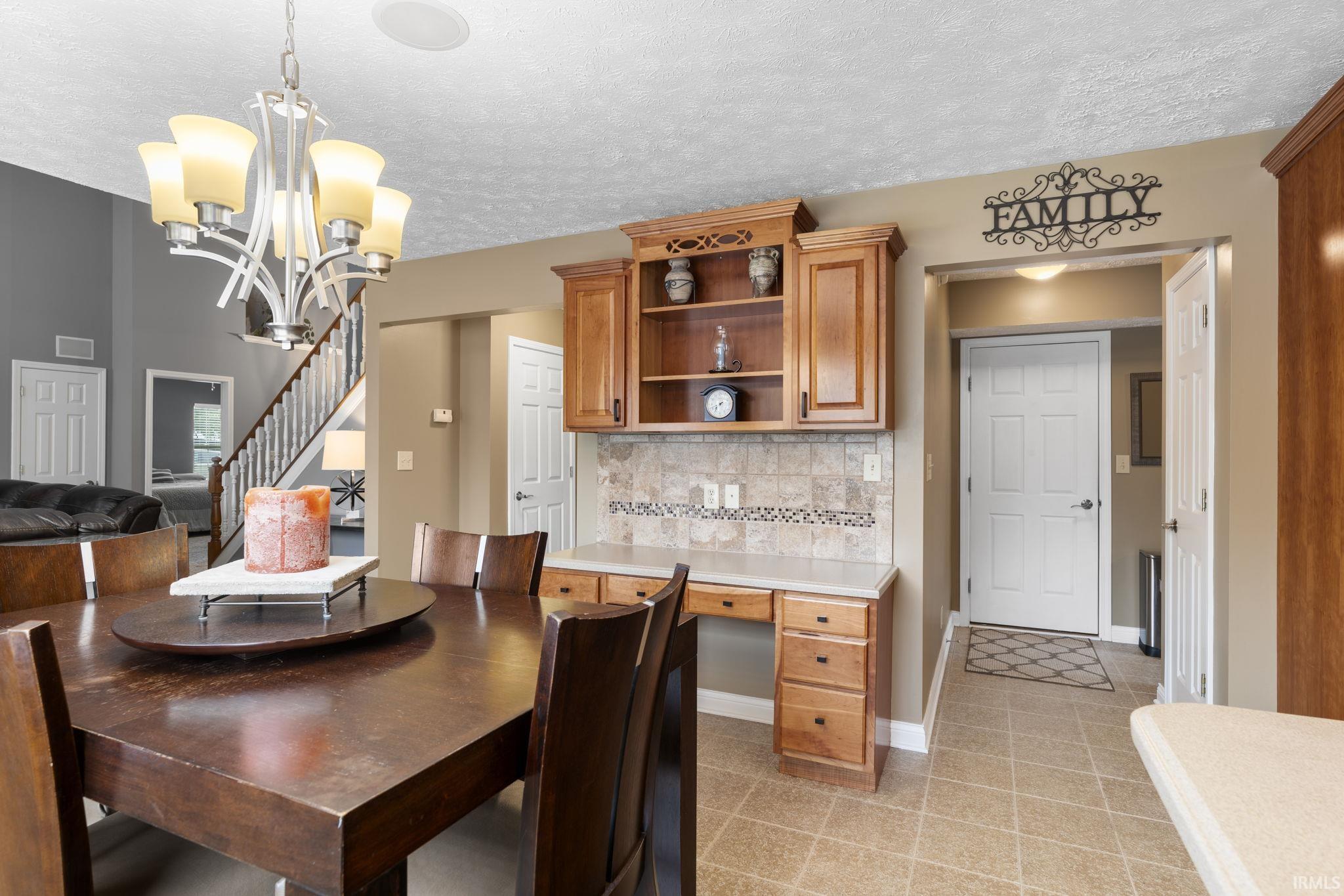 15 Kingfisher Circle