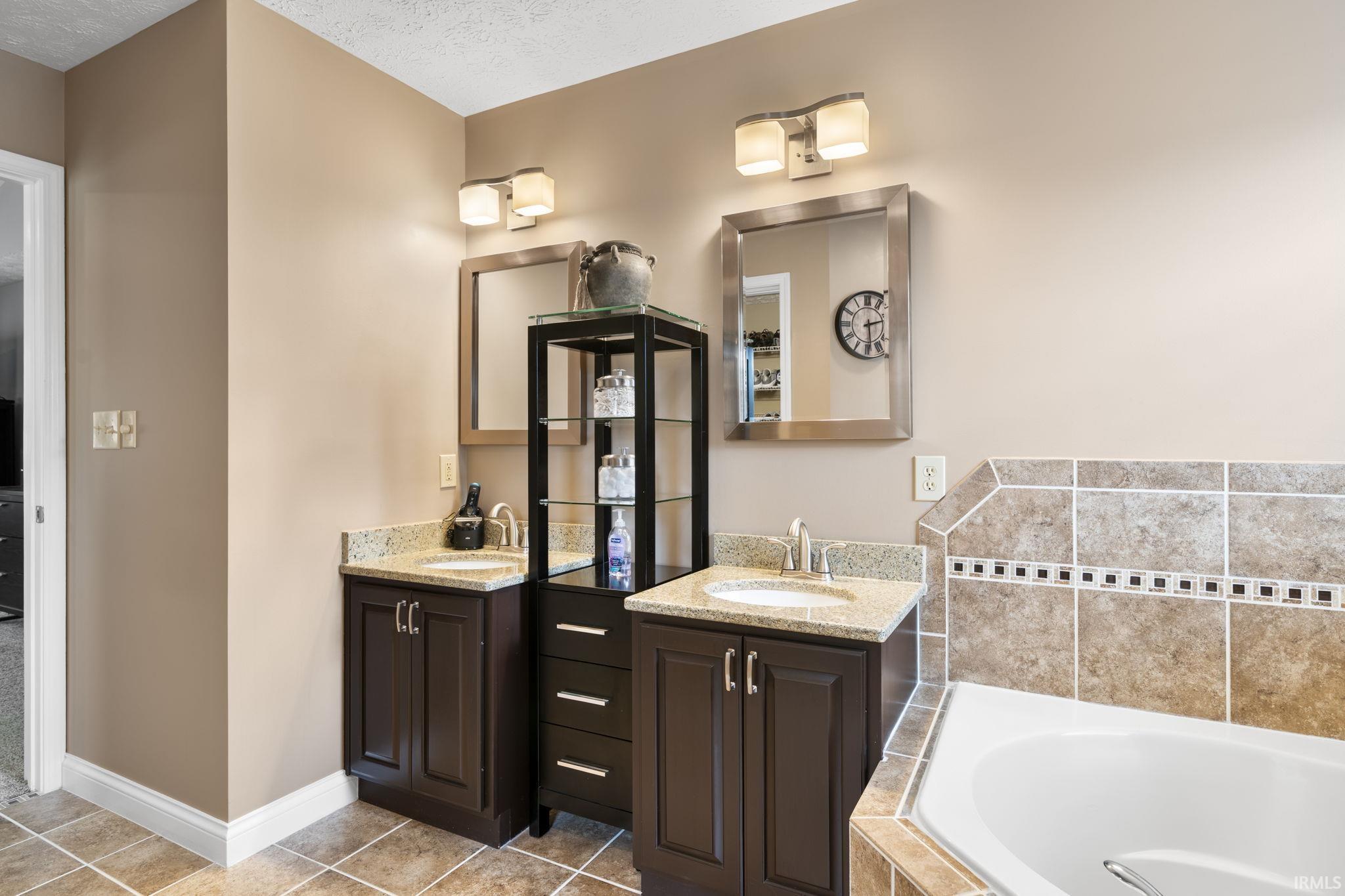15 Kingfisher Circle