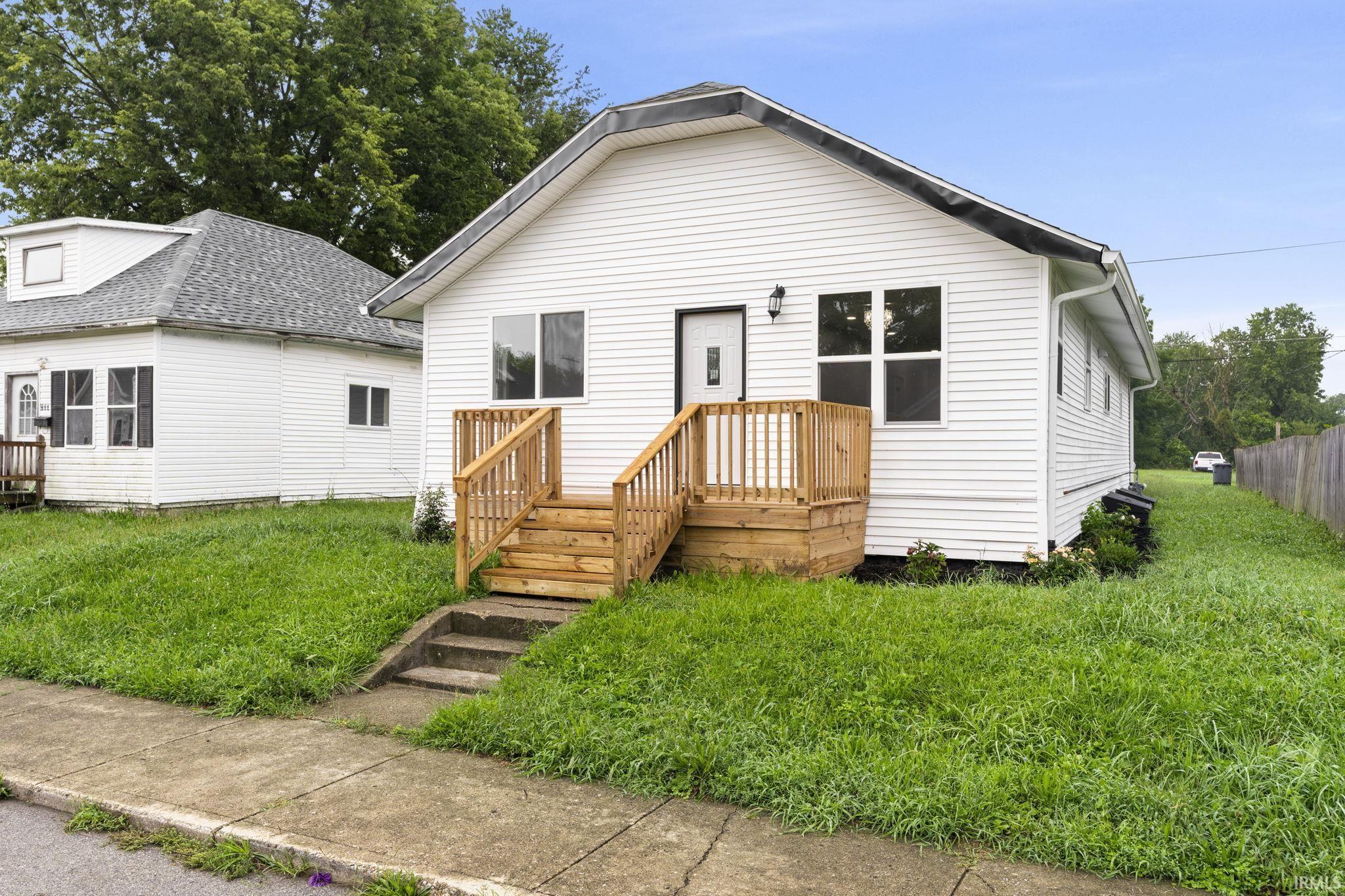 905 E Richmond Street