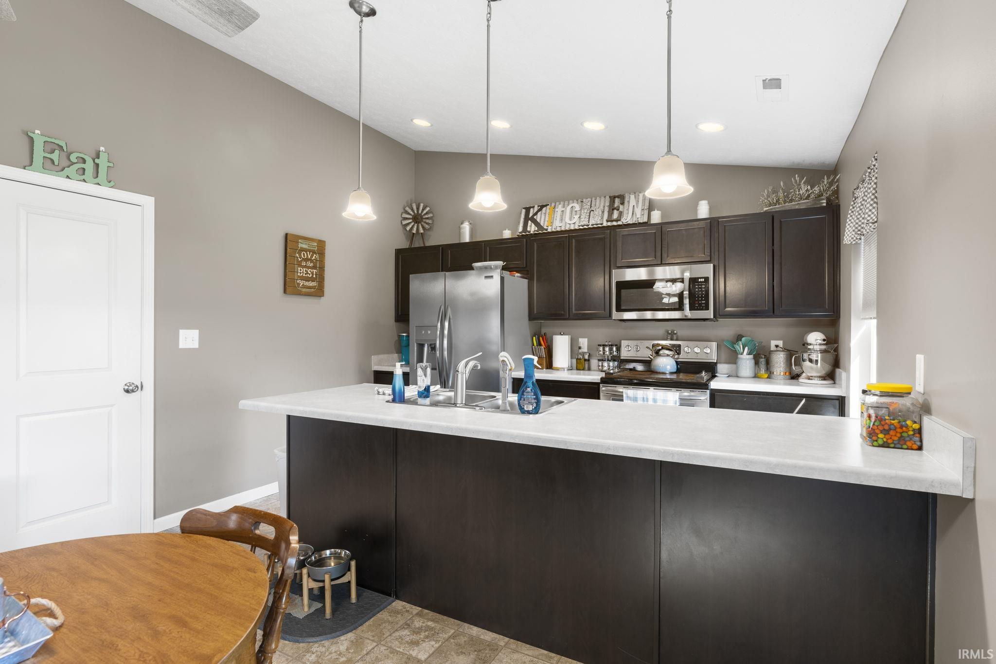3007 Queencastle Drive