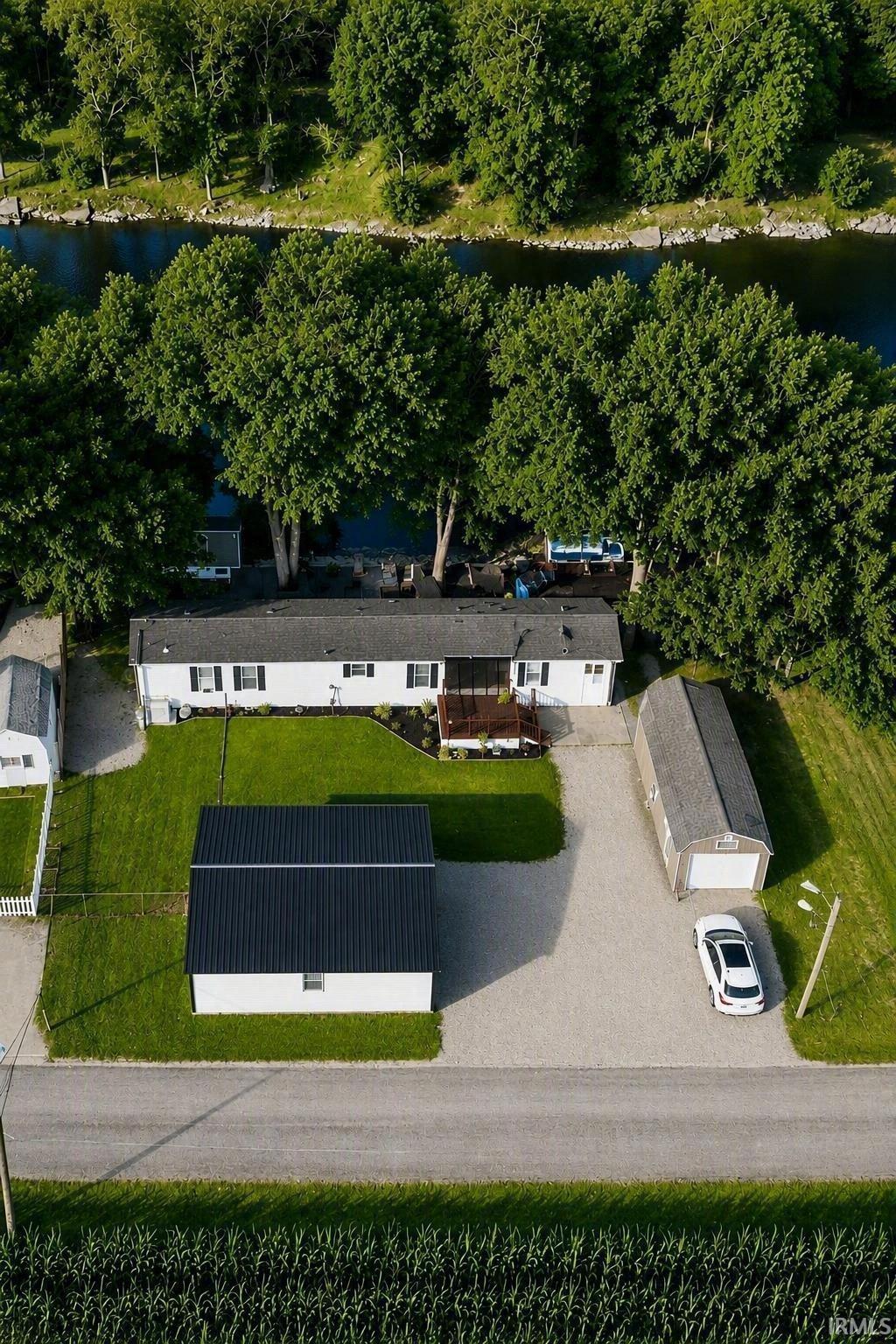 6843 N 1225 W