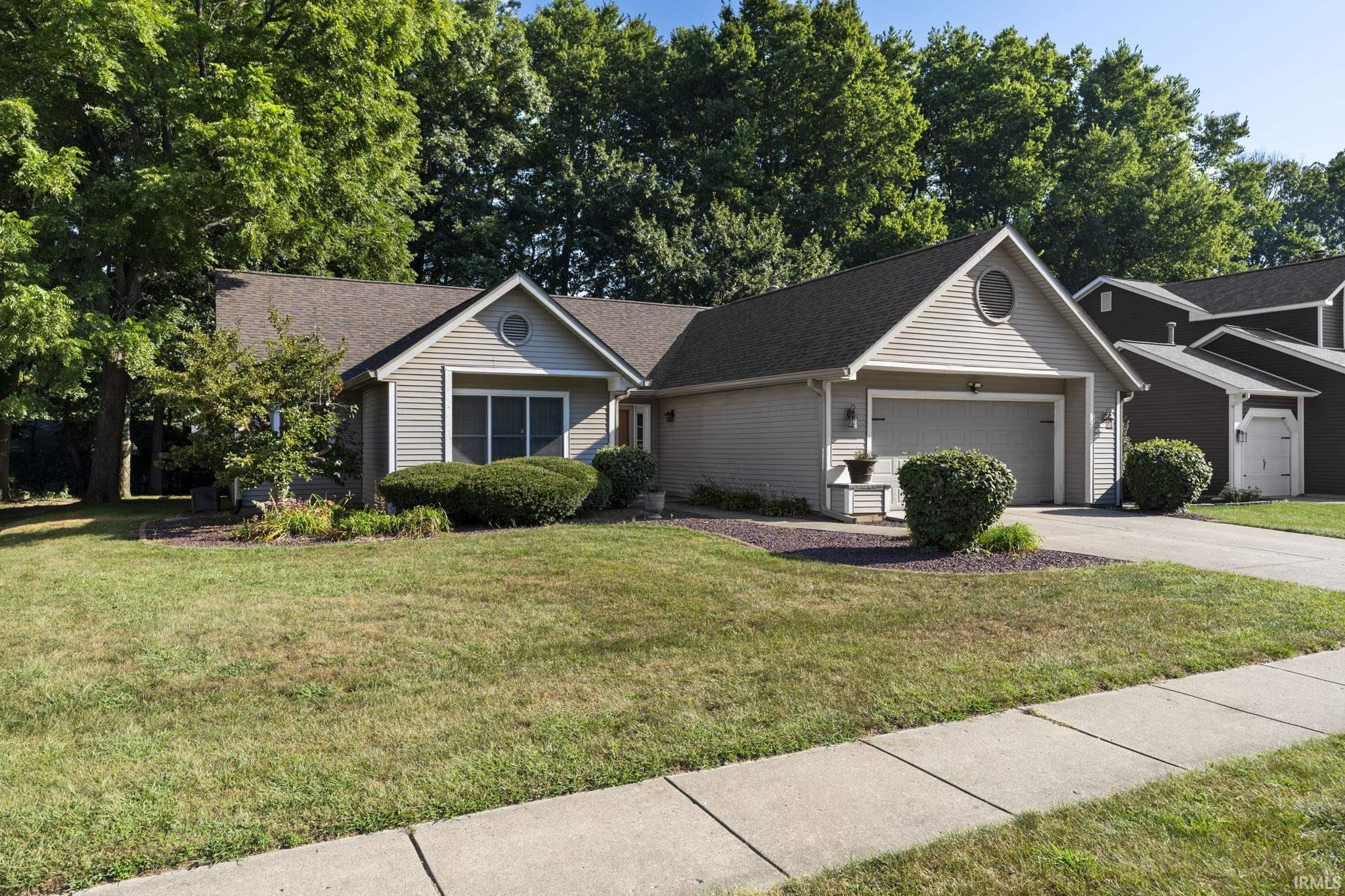 710 Bur Oak W Court