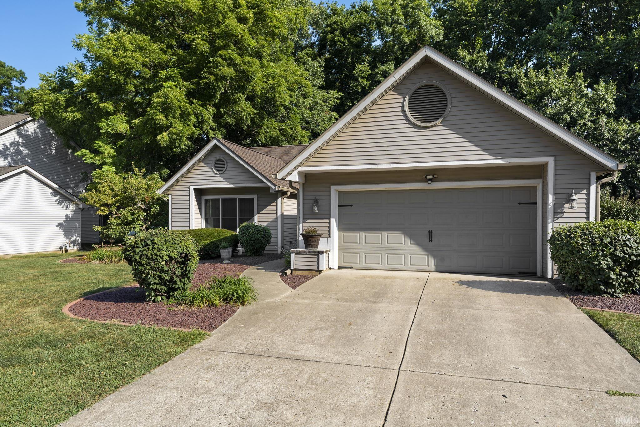 710 Bur Oak W Court