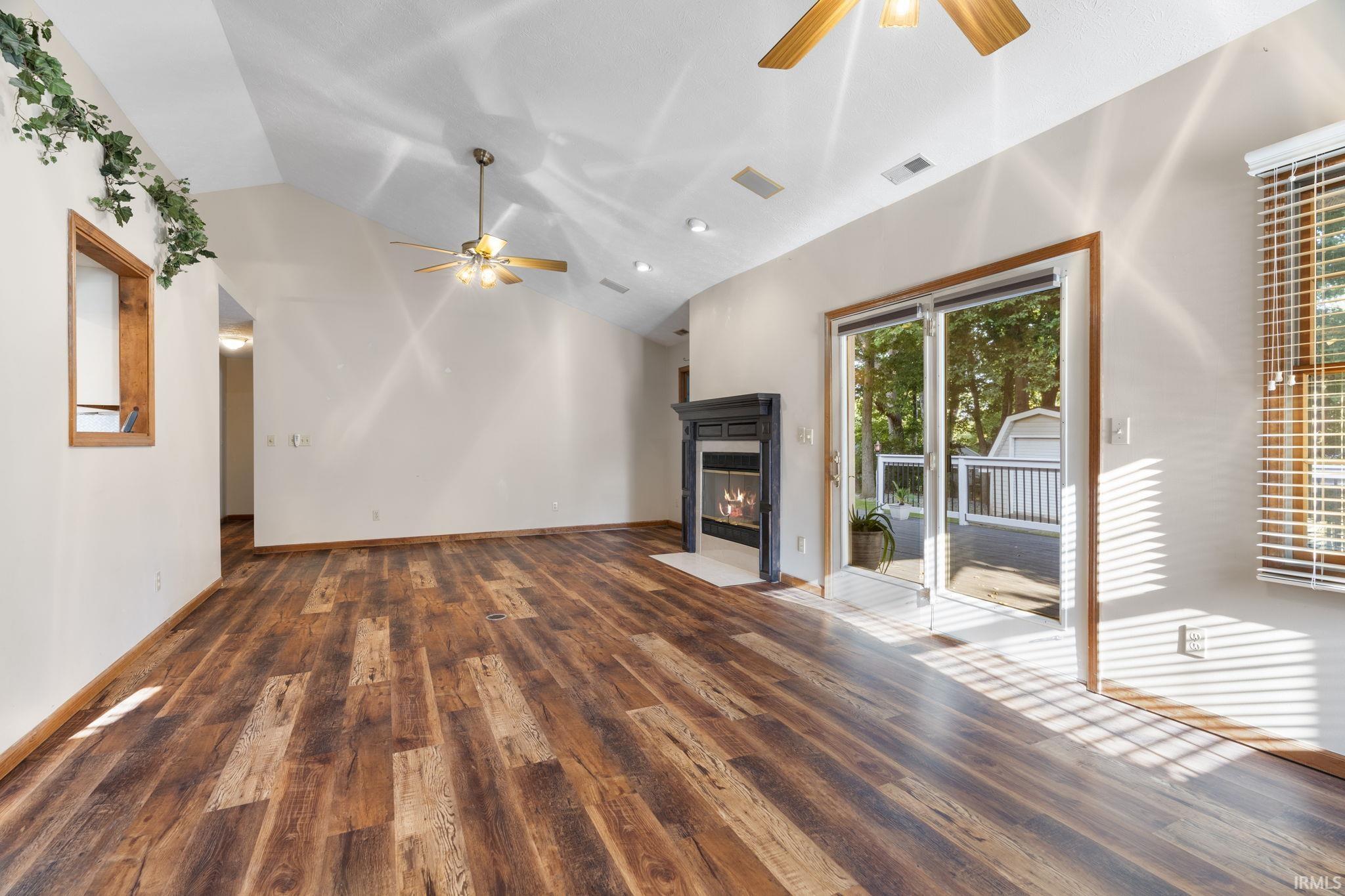 710 Bur Oak W Court