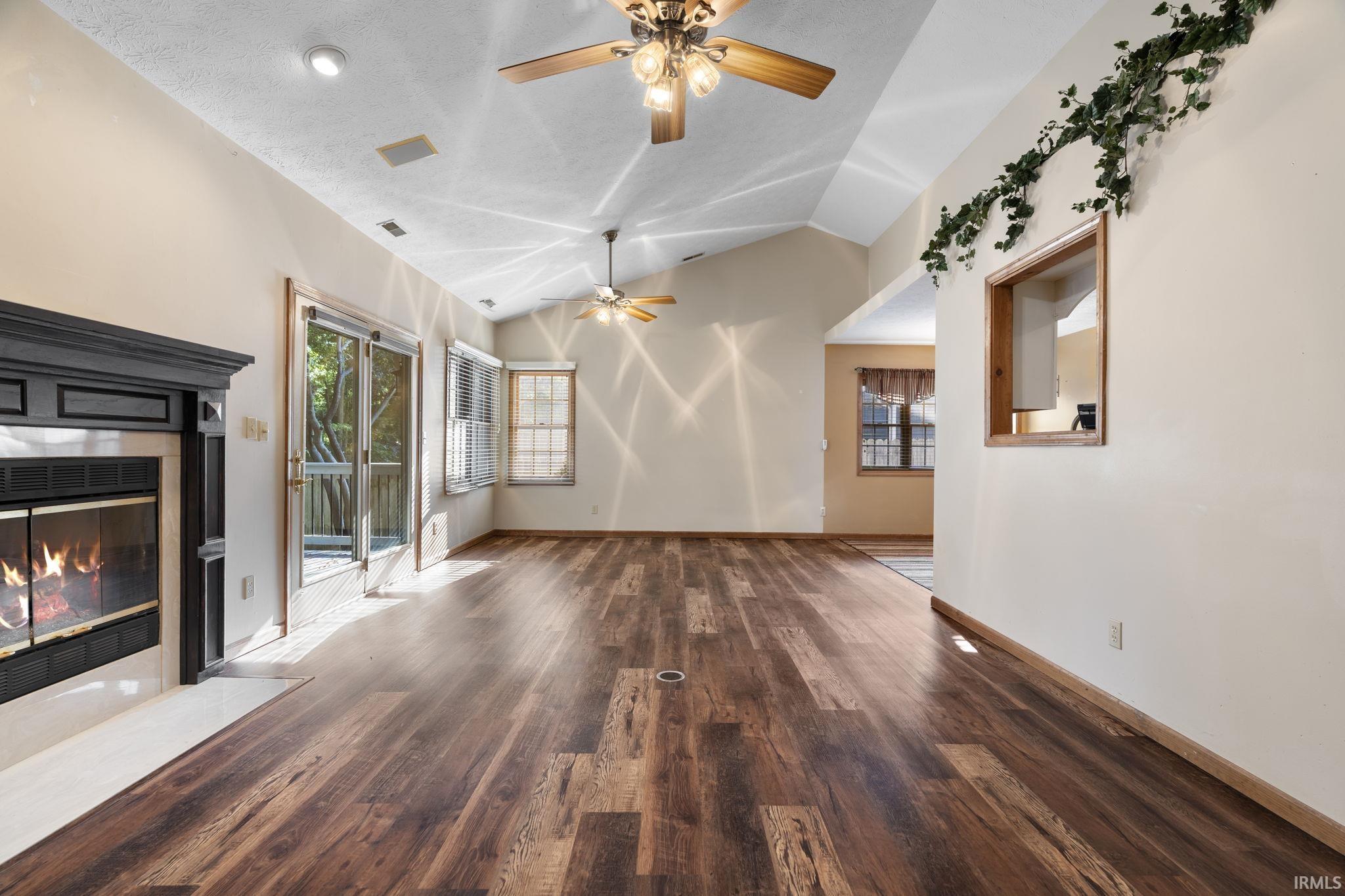 710 Bur Oak W Court
