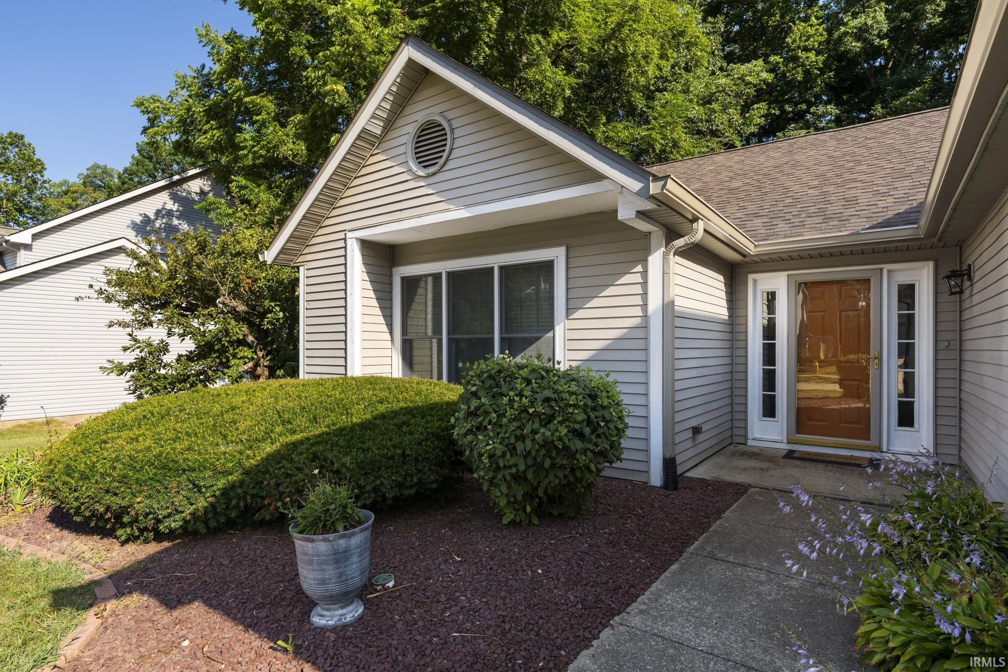 710 Bur Oak W Court