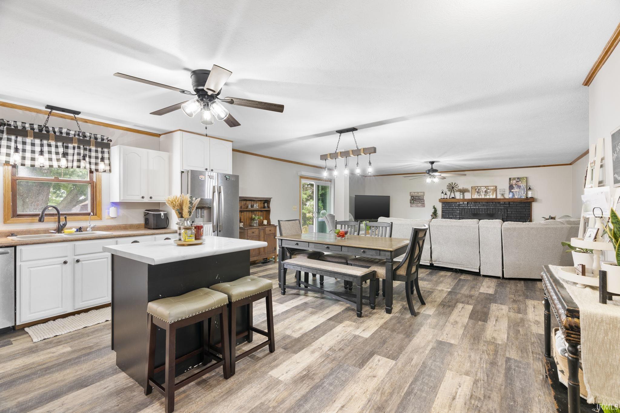 1432 S County Road 200 W