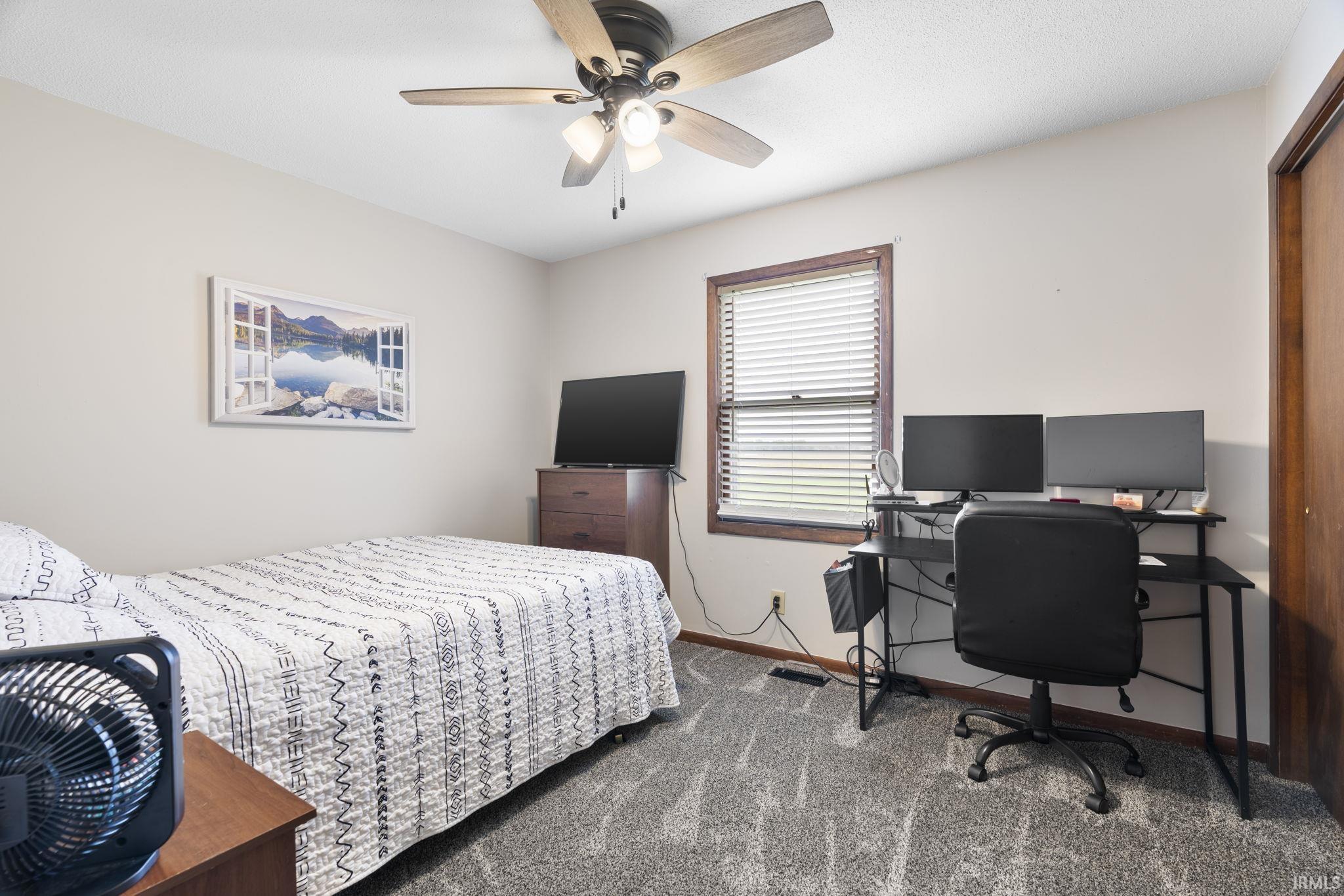 1432 S County Road 200 W