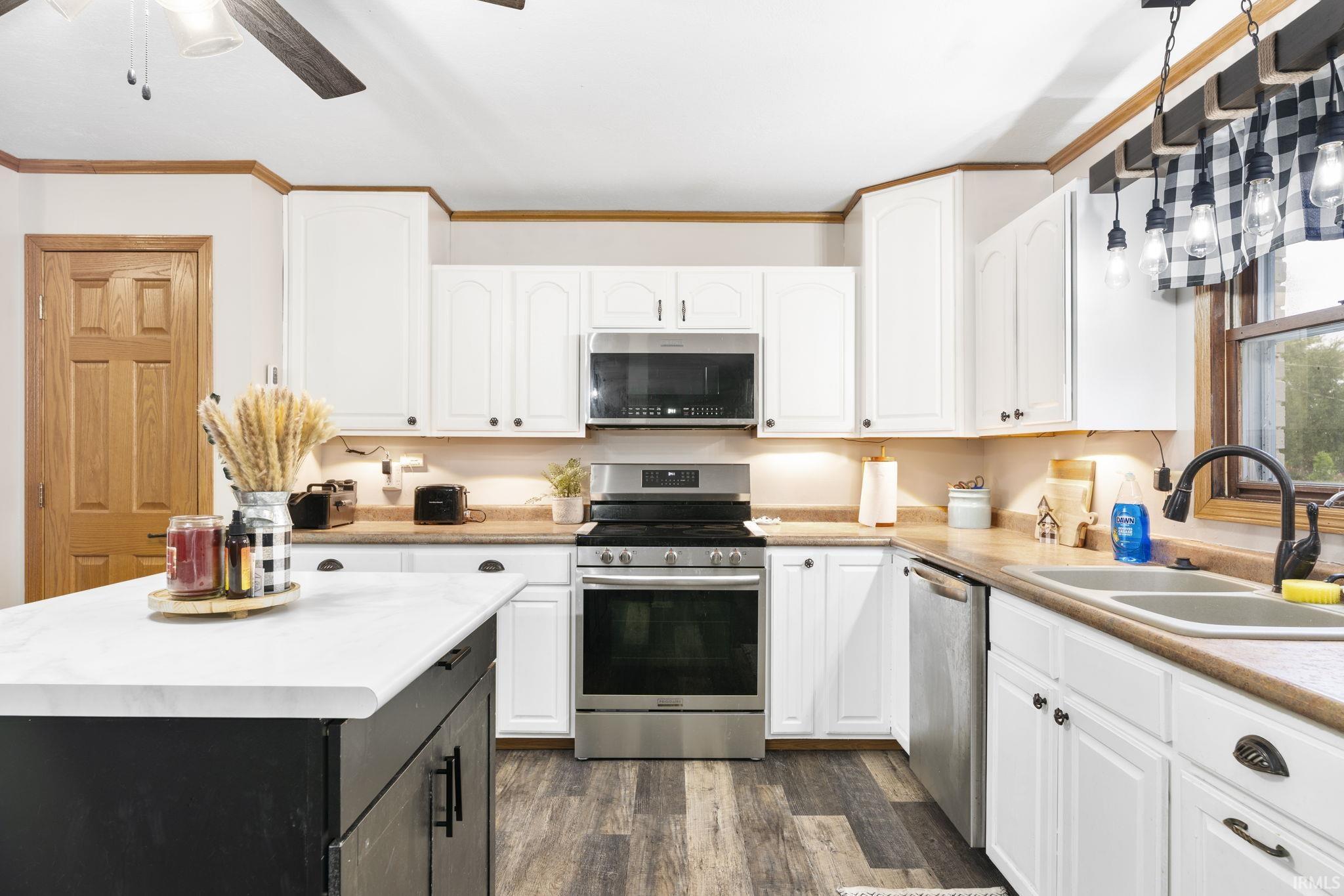 1432 S County Road 200 W