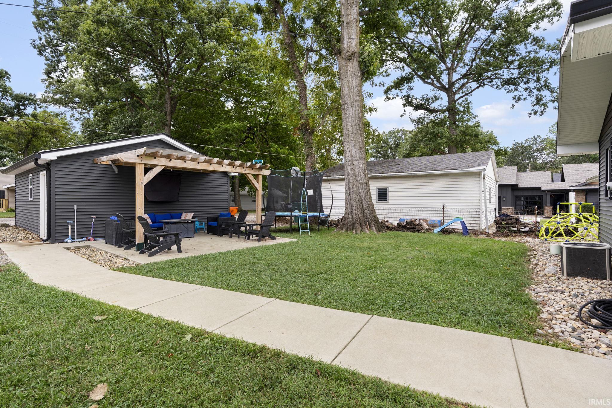 5493 E Colonial Oaks Drive