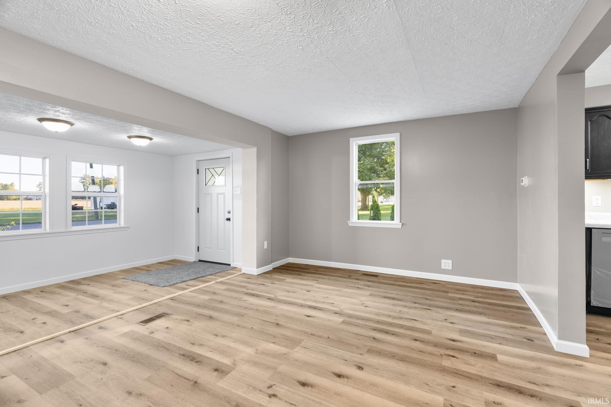 9193 E County Road 600
