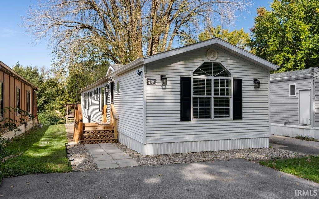 11080 N Landing Road
