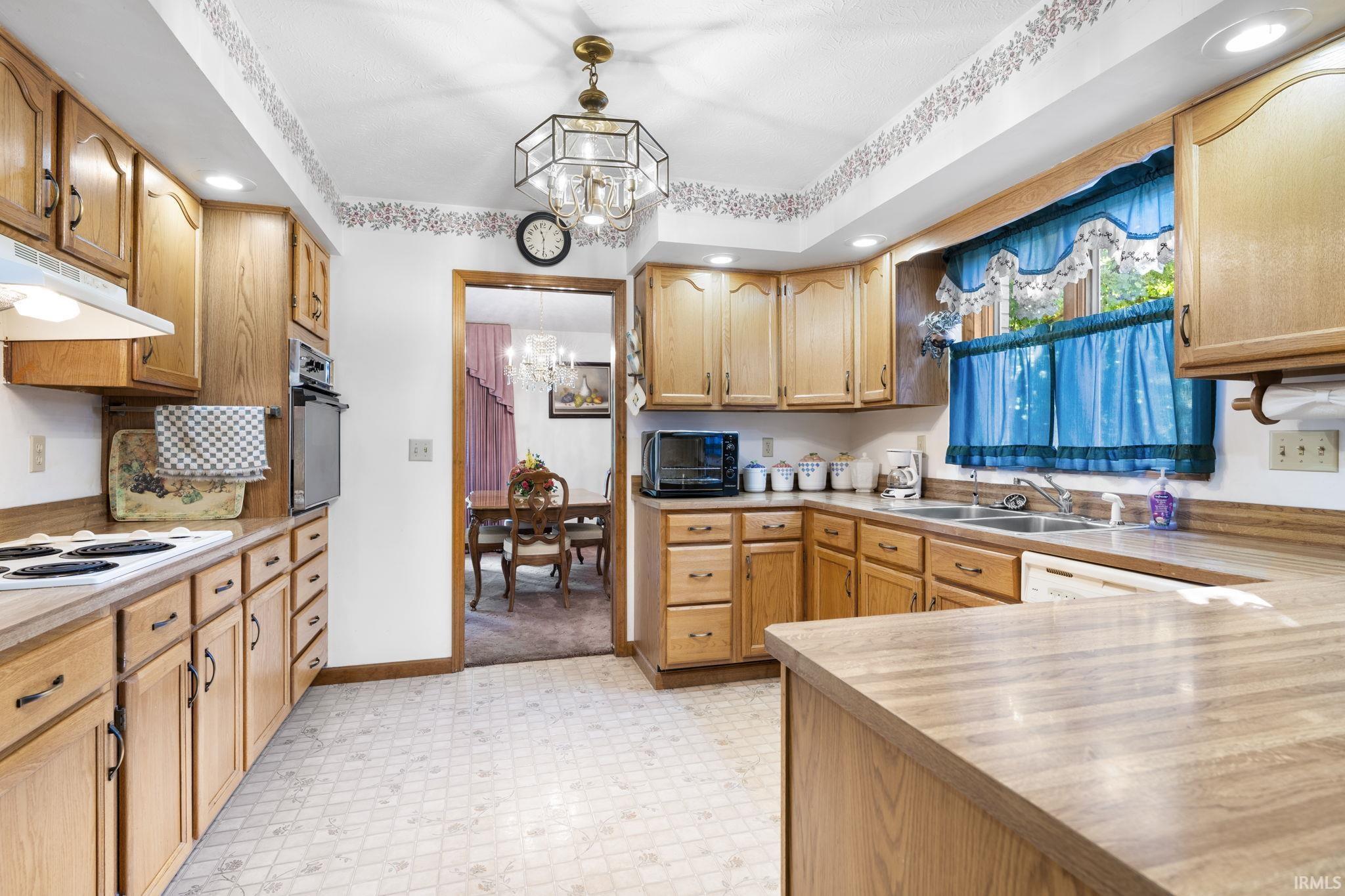 8402 Timber Lane