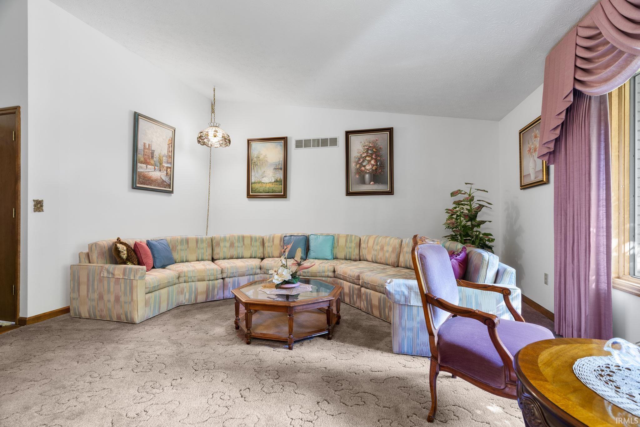 8402 Timber Lane