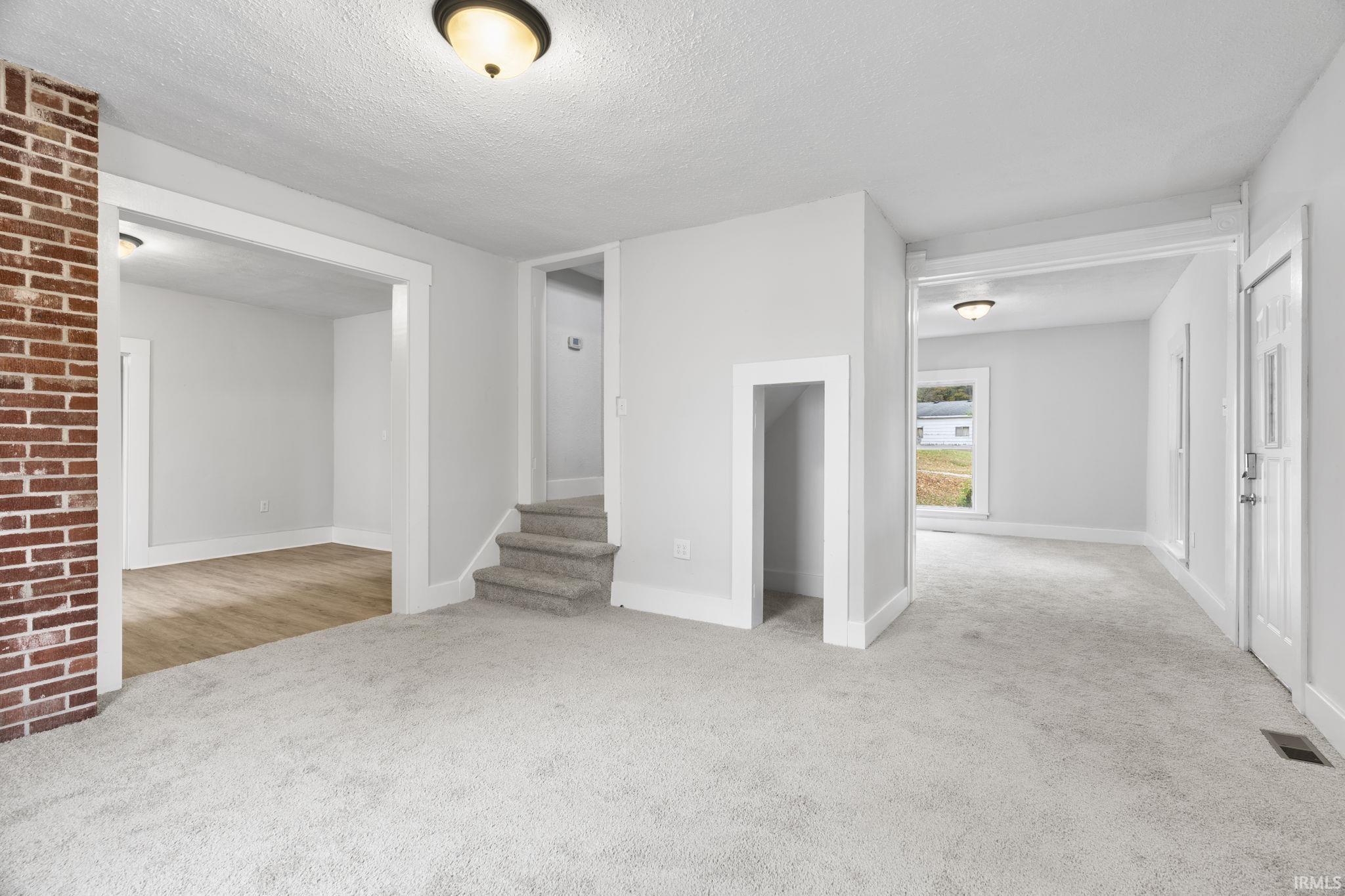 2672 S Stringtown Road