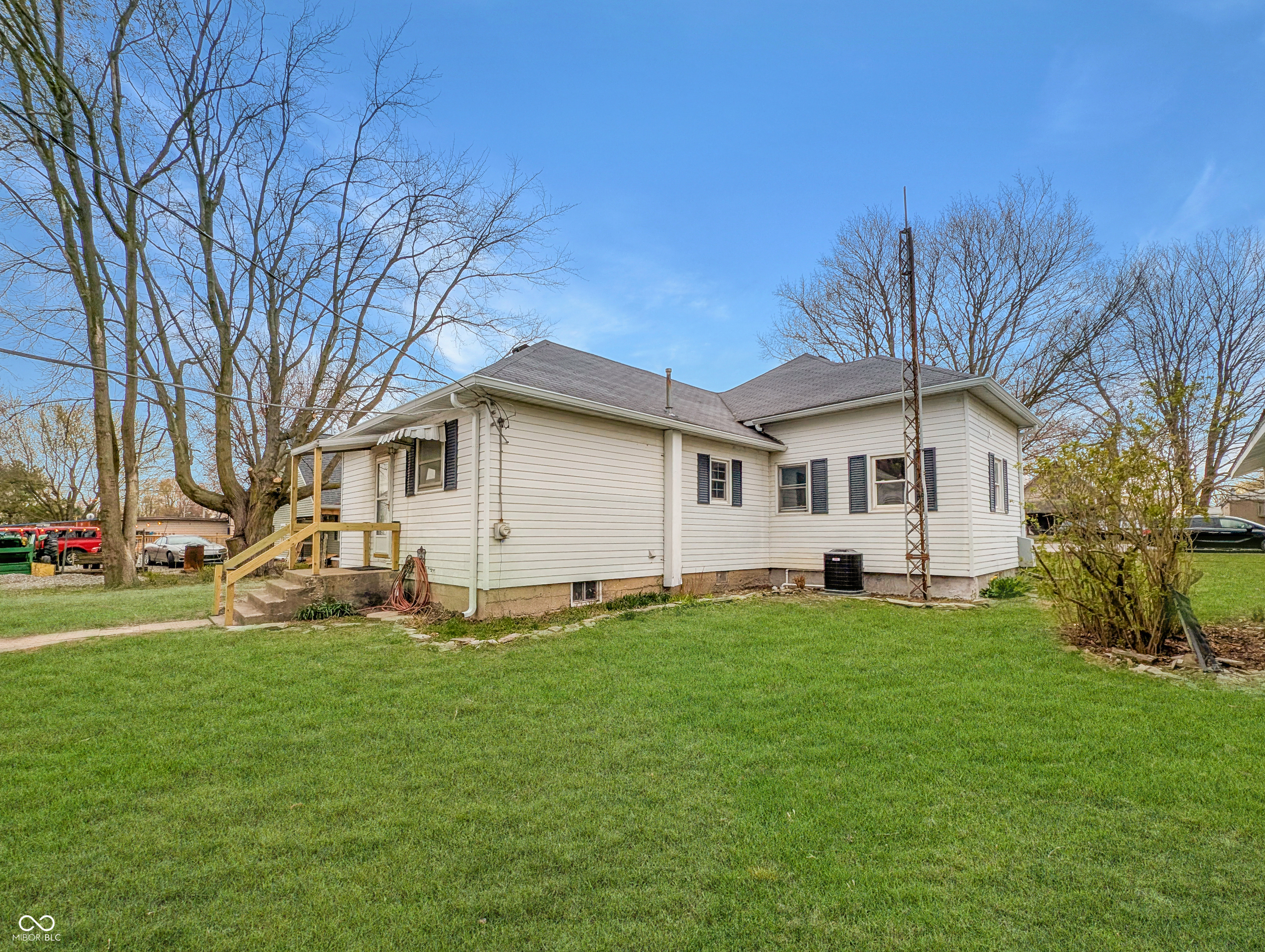 5854 N County Road 930 E