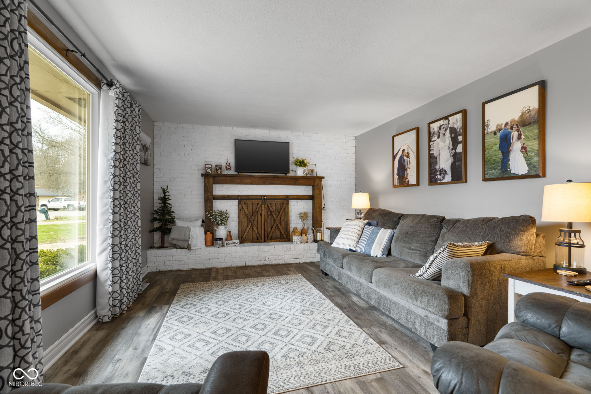 1448 N Lakeview Drive