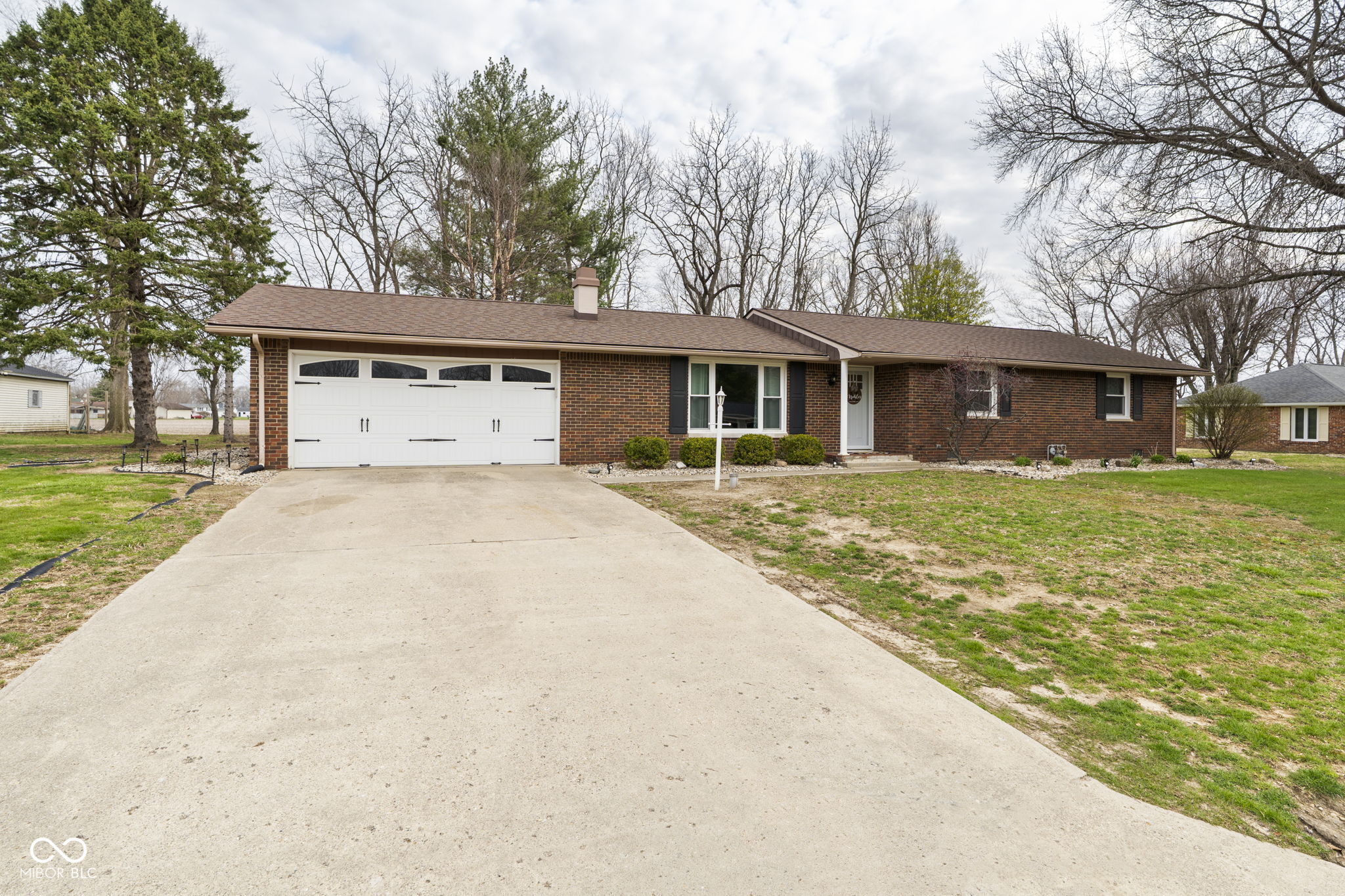 1448 N Lakeview Drive