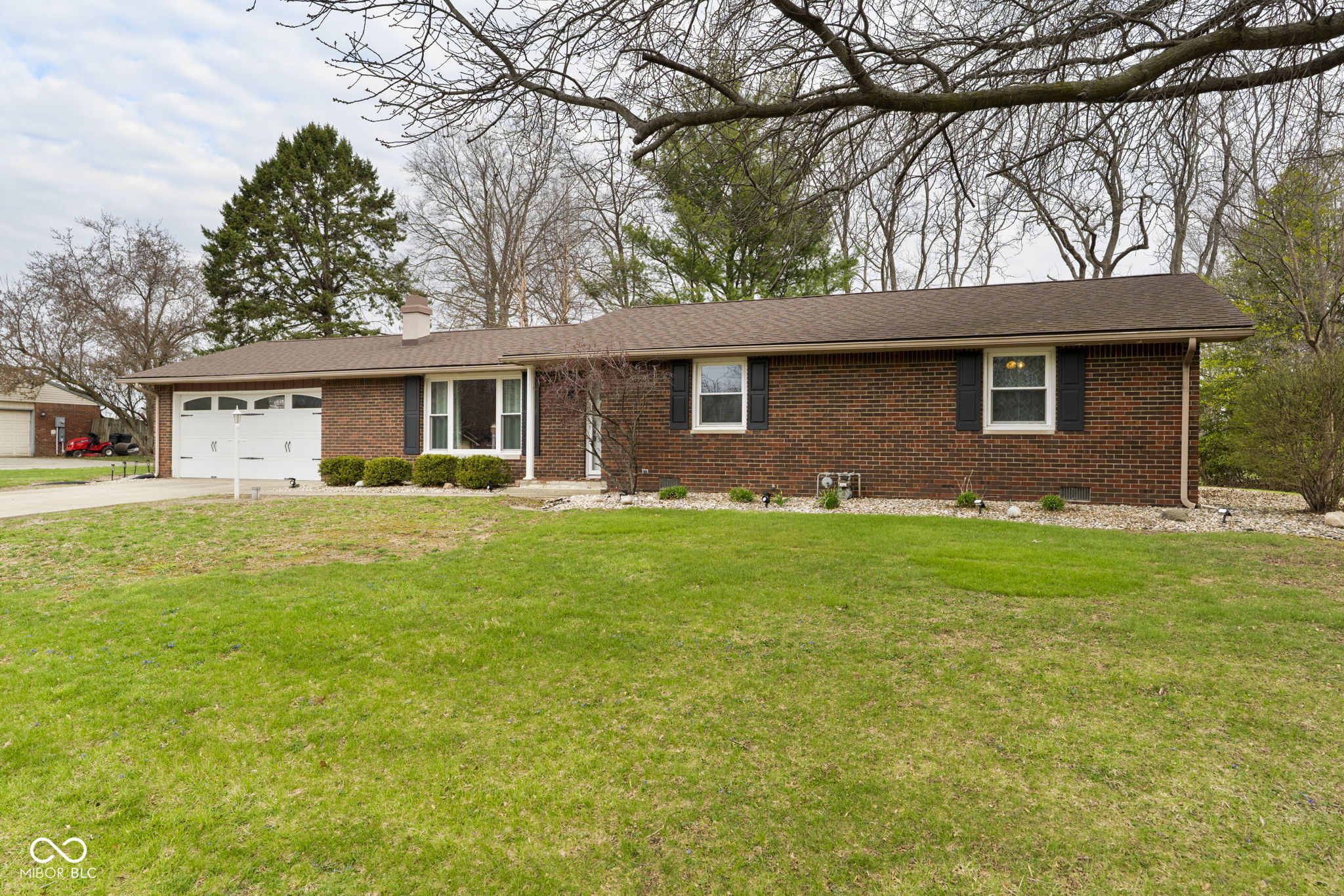 1448 N Lakeview Drive