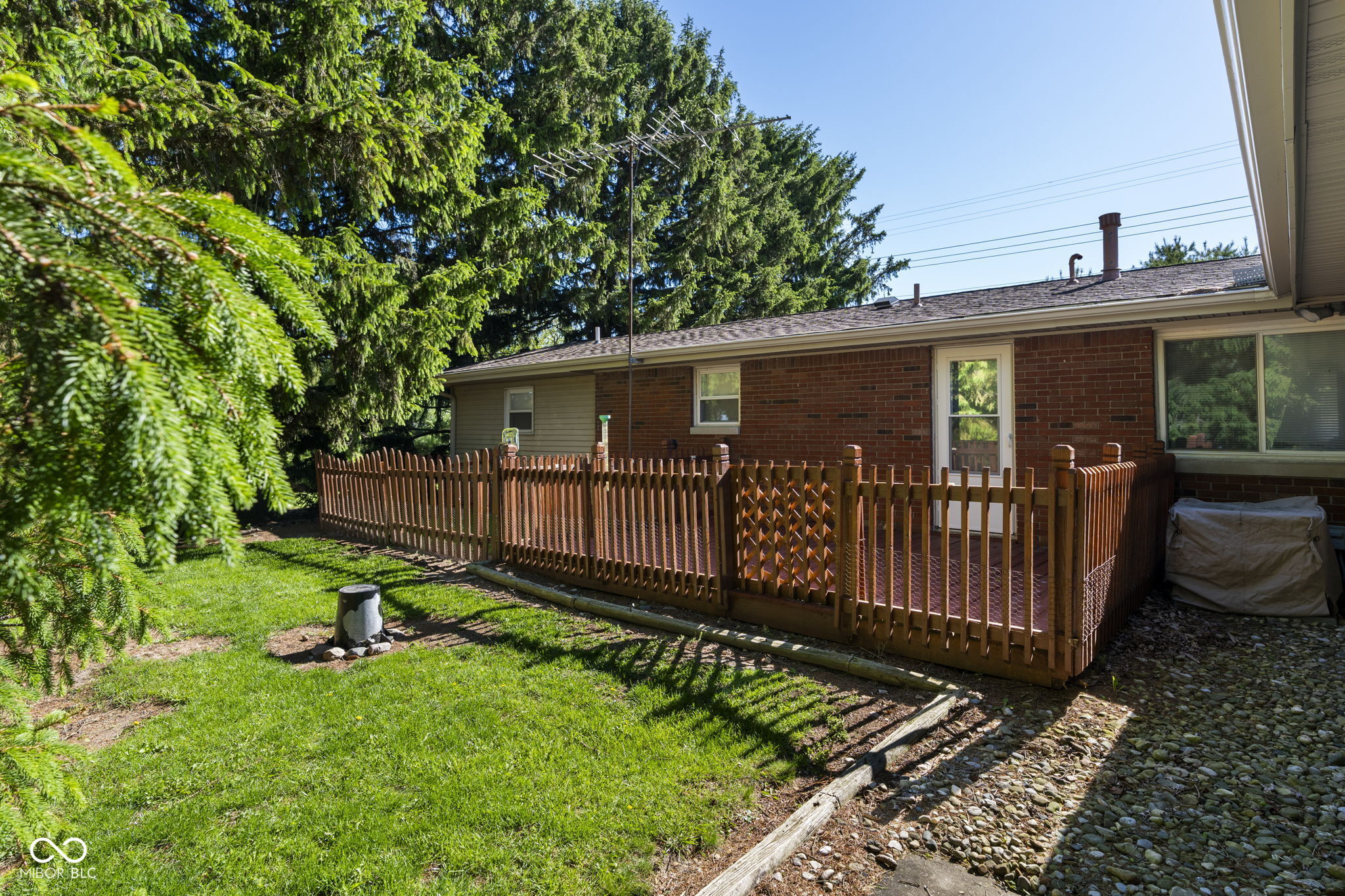 8016 N State Road 29