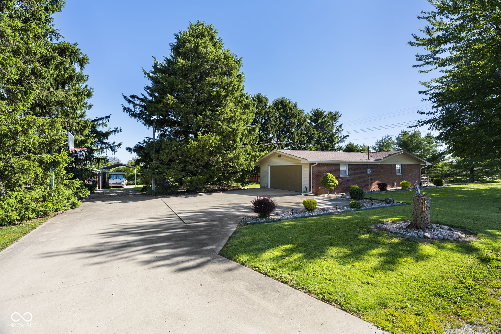 8016 N State Road 29