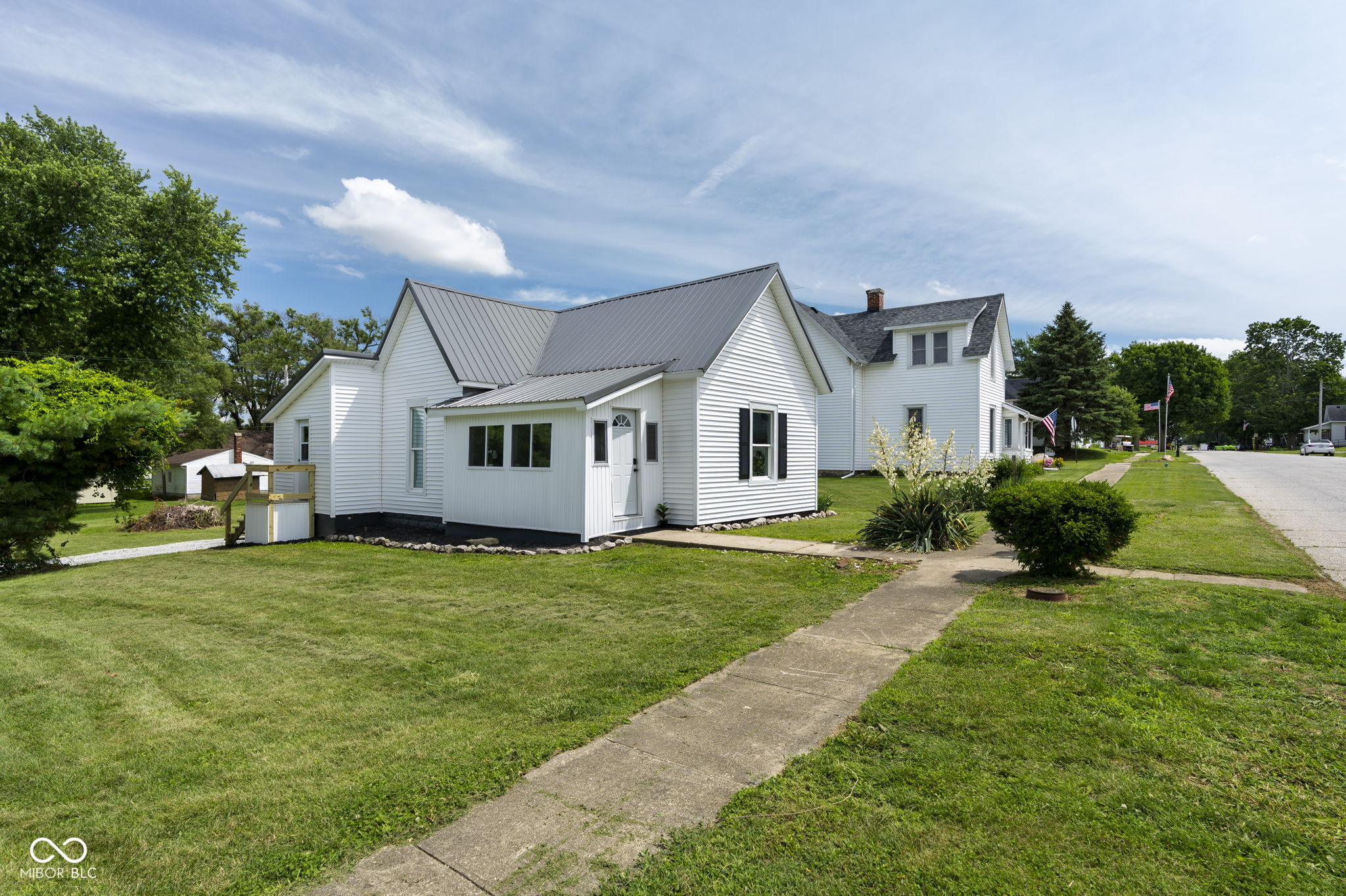 305 S Madison Street