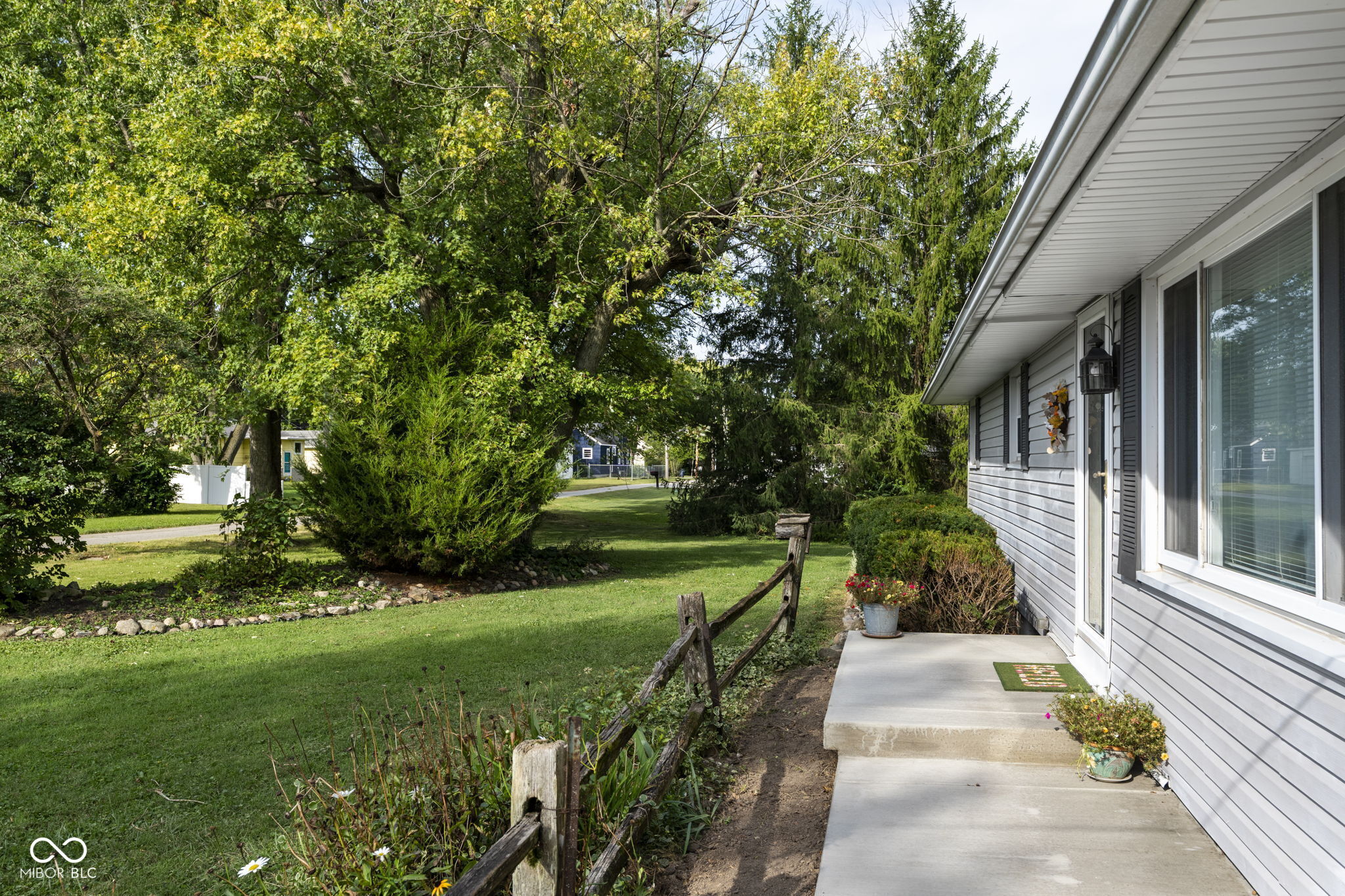 602 Macy Drive