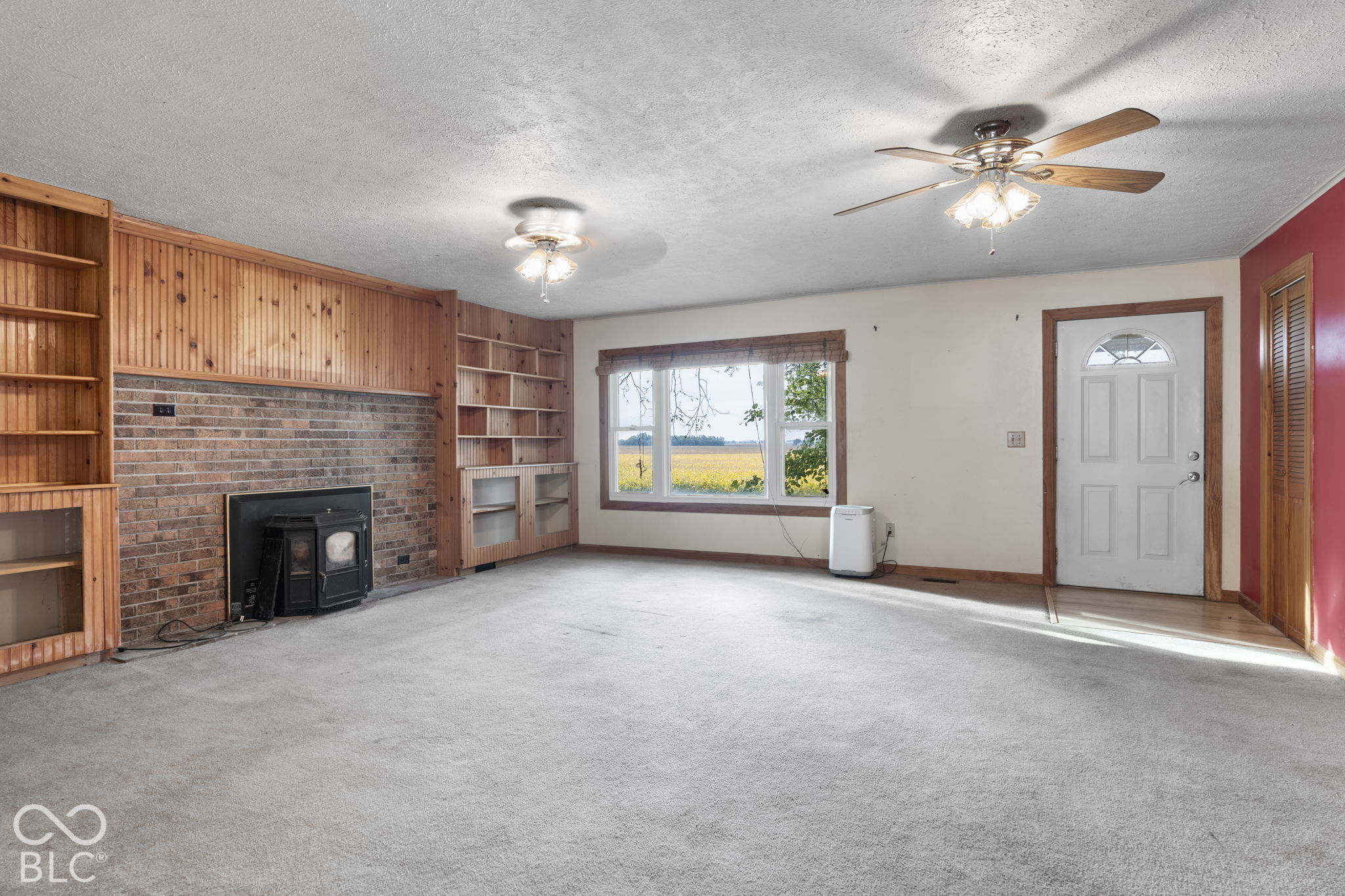9440 Morrison