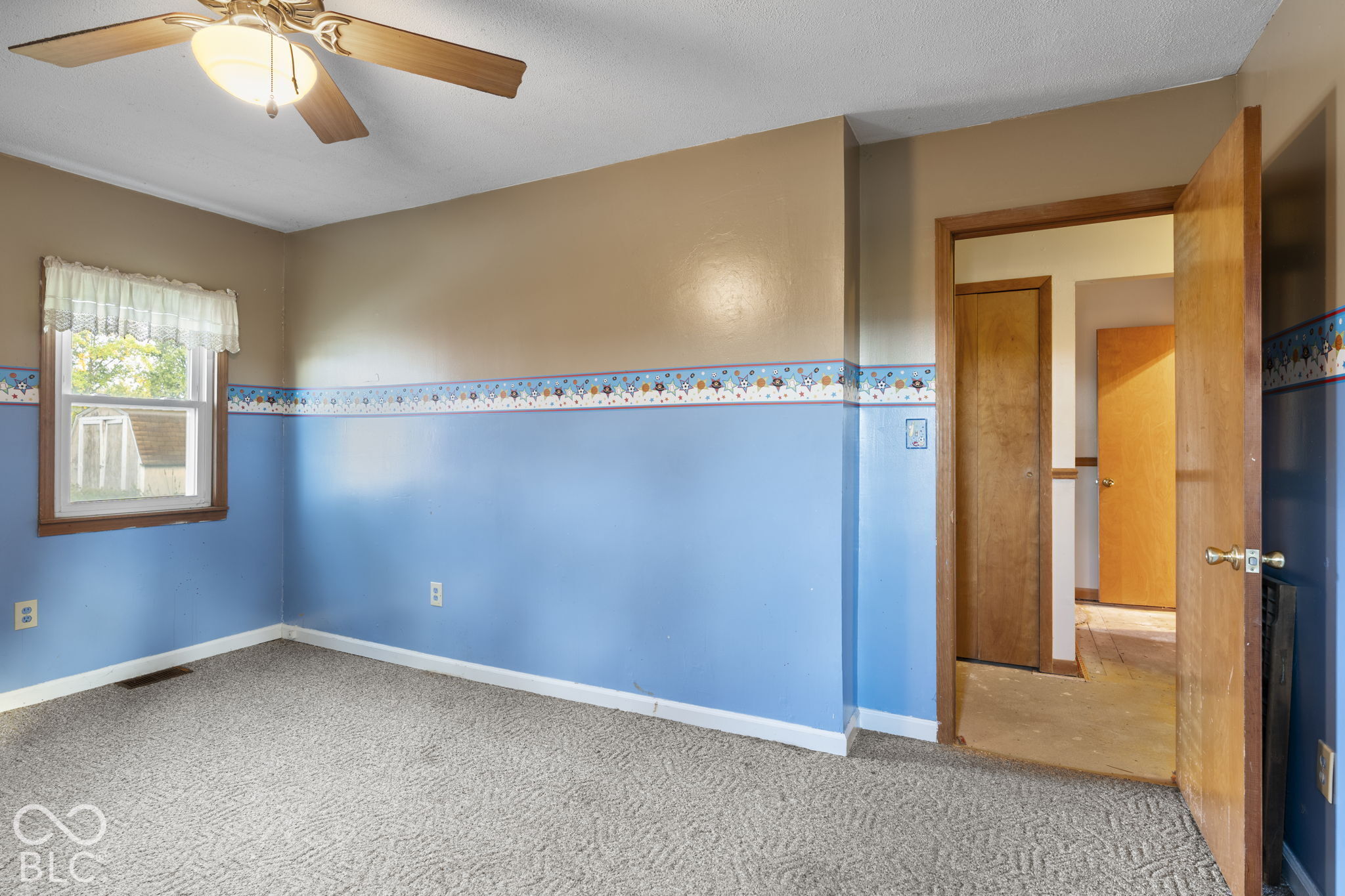 9440 Morrison