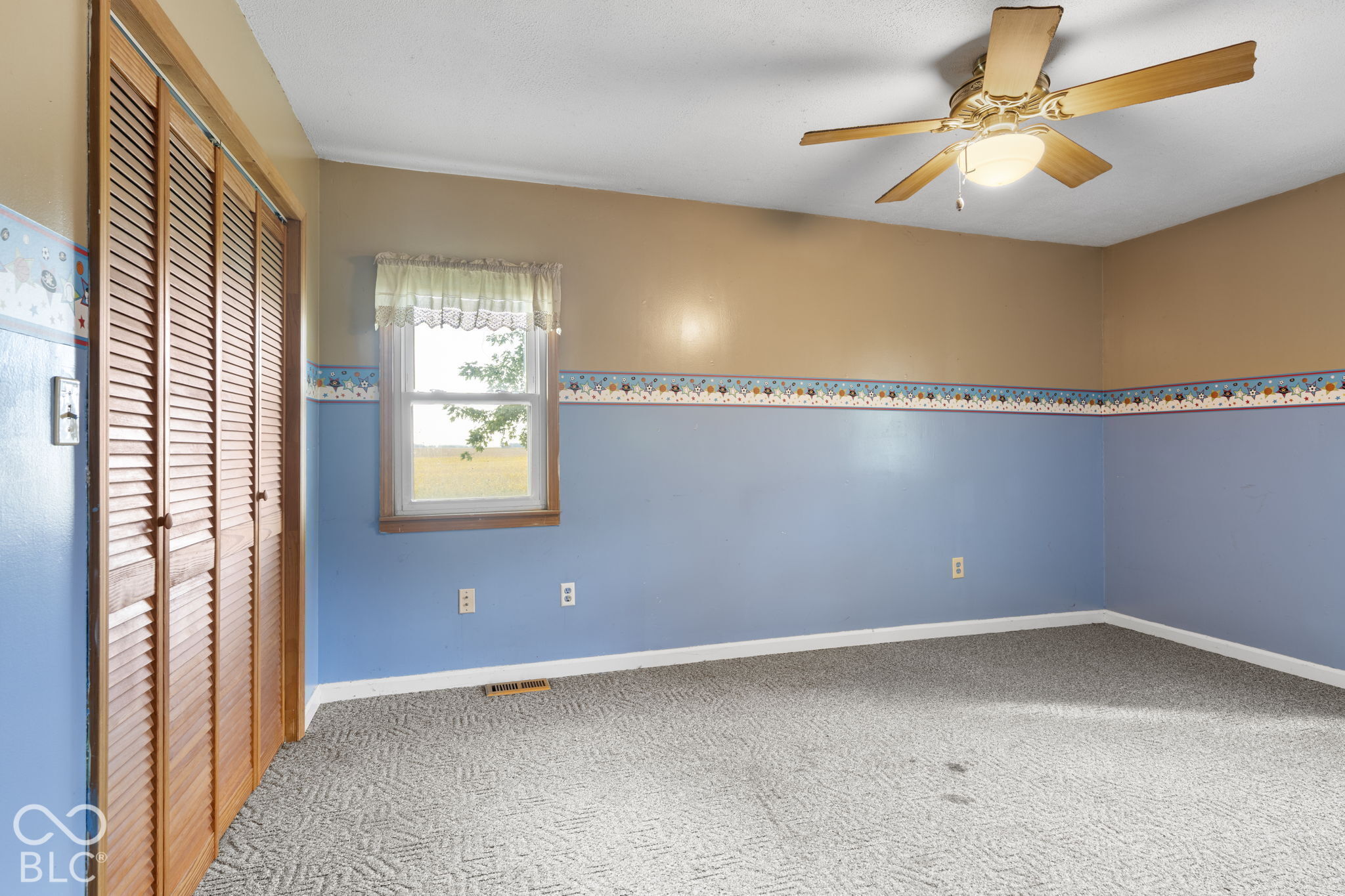 9440 Morrison